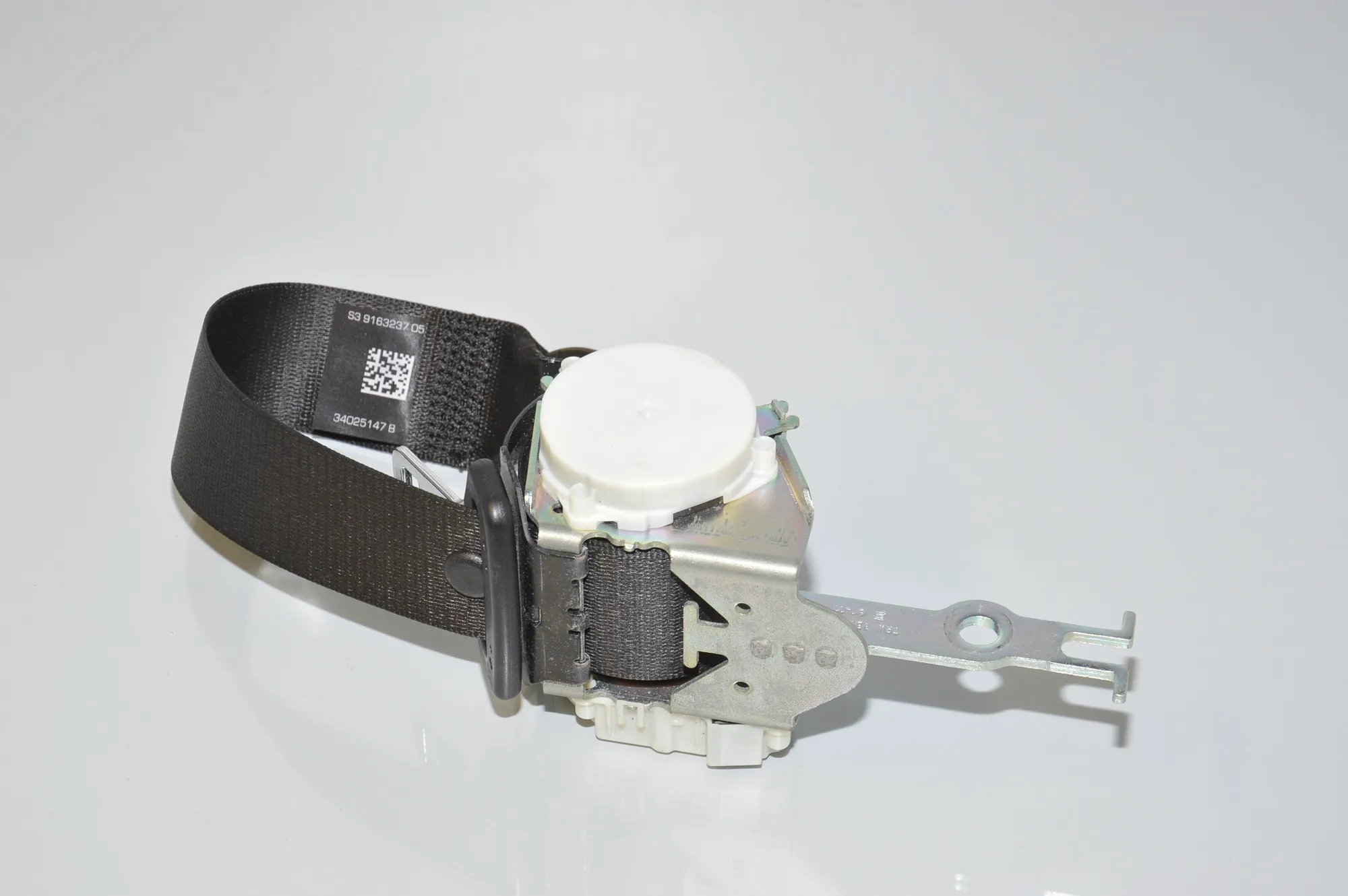 Rear Left Seatbelt – OEM 9163237 · BMW 5 (F10) M5 2012 – 3