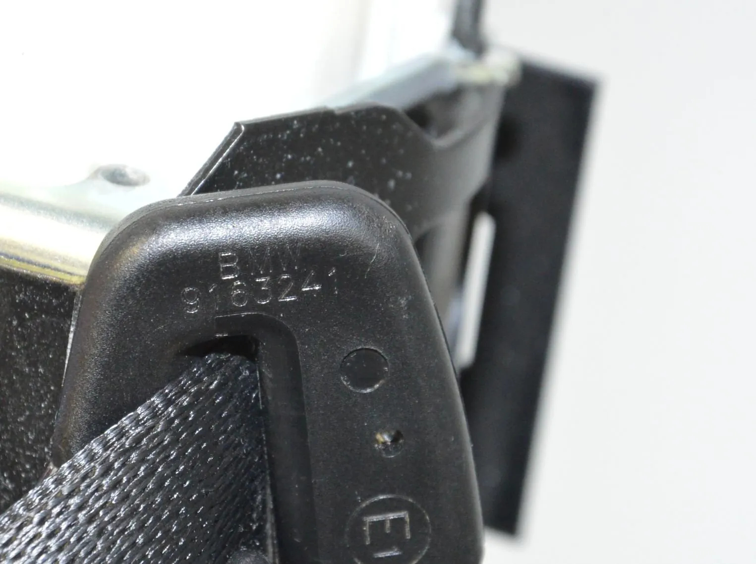 Rear Middle Seatbelt – OEM 9163241 · BMW 5 (F10) M5 2012 – 5
