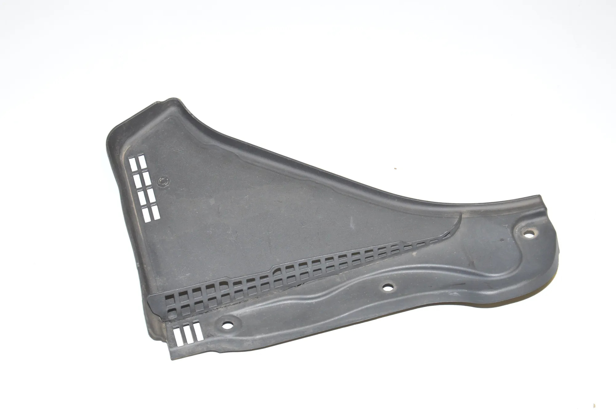 Front Wiper Cowl Trim – OEM 7216977 · BMW 5 (F10) M5 2012