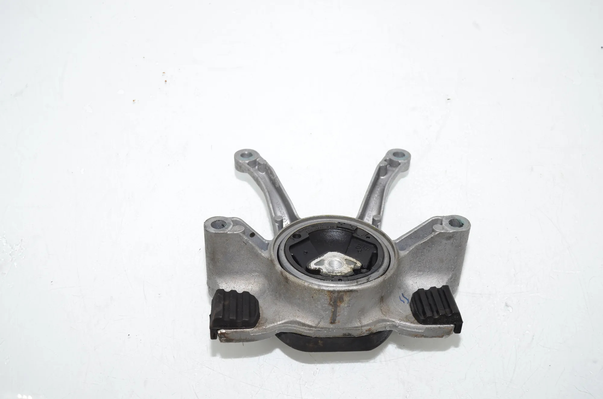 Gearbox Mount – OEM 8742697 · BMW 3 Touring (G21) (2019 - -) 320 i 2023