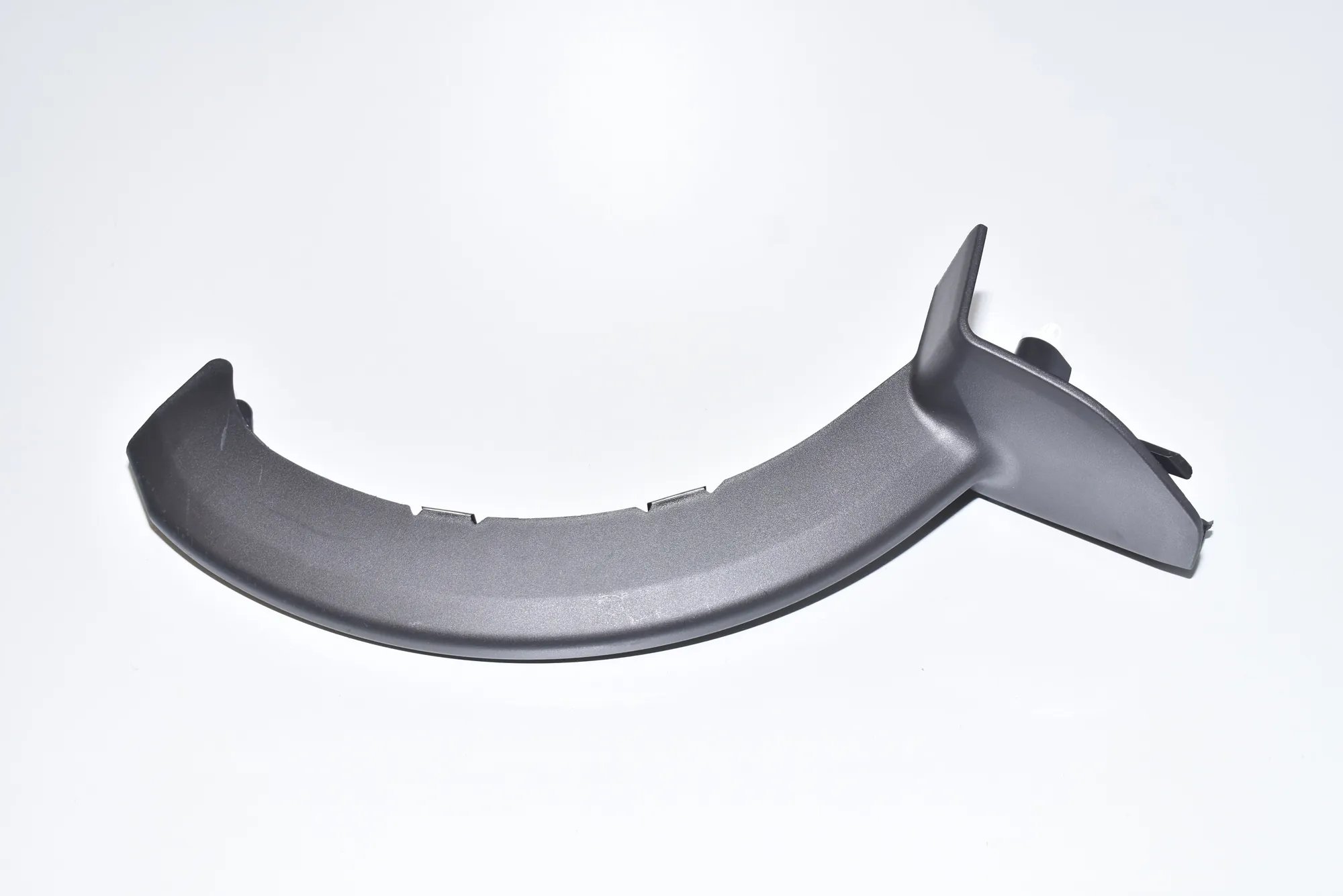 Hinge Trim – OEM 7383563 · BMW F90 (2017 - -) (G30, F90) M5 2019