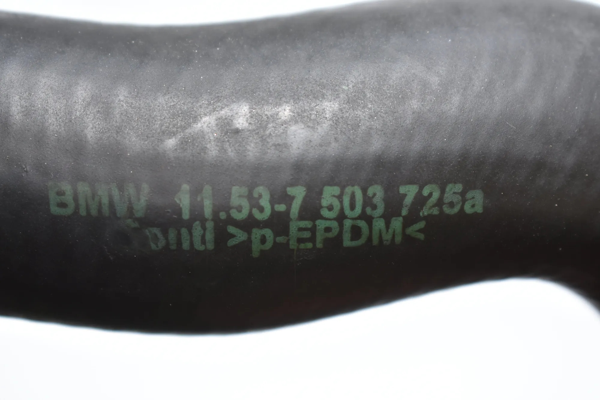 Coolant Hose Pipe – OEM 7503725 · BMW 5 Touring (E39) BMW 5 Touring (E39) 540 i 2002 – 4