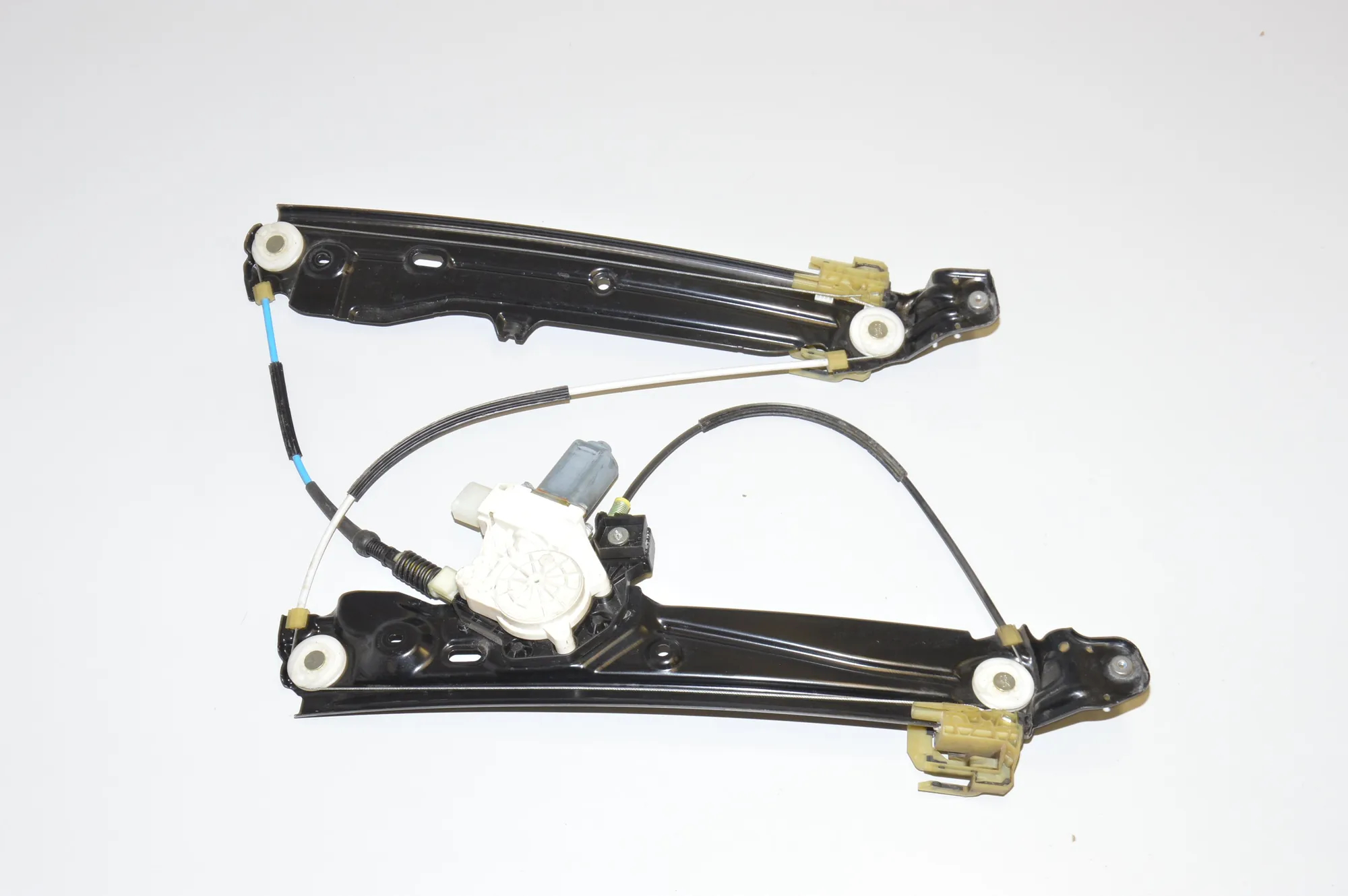 Front Left Door Window Regulator – OEM 7182131 · BMW 5 (F10) M5 2012 – 4