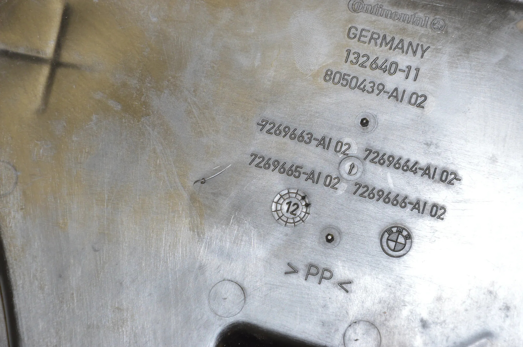 Window Washer Tank – OEM 7269663 · BMW 5 (F10) M5 2012 – 5