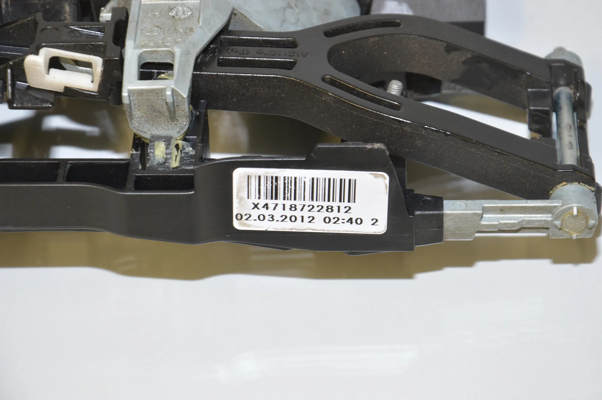 Rear Right Door Interior Handle Frame – OEM 7187228 · BMW 5 (F10) M5 2012 – 5