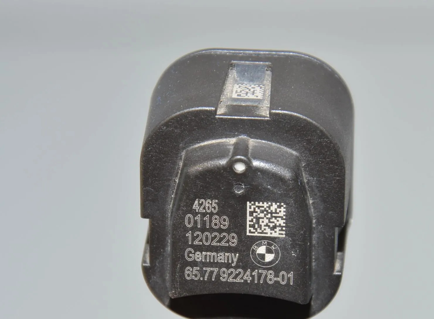 Right Side Impact Sensor – OEM 9224178 · BMW 5 (F10) M5 2012 – 4