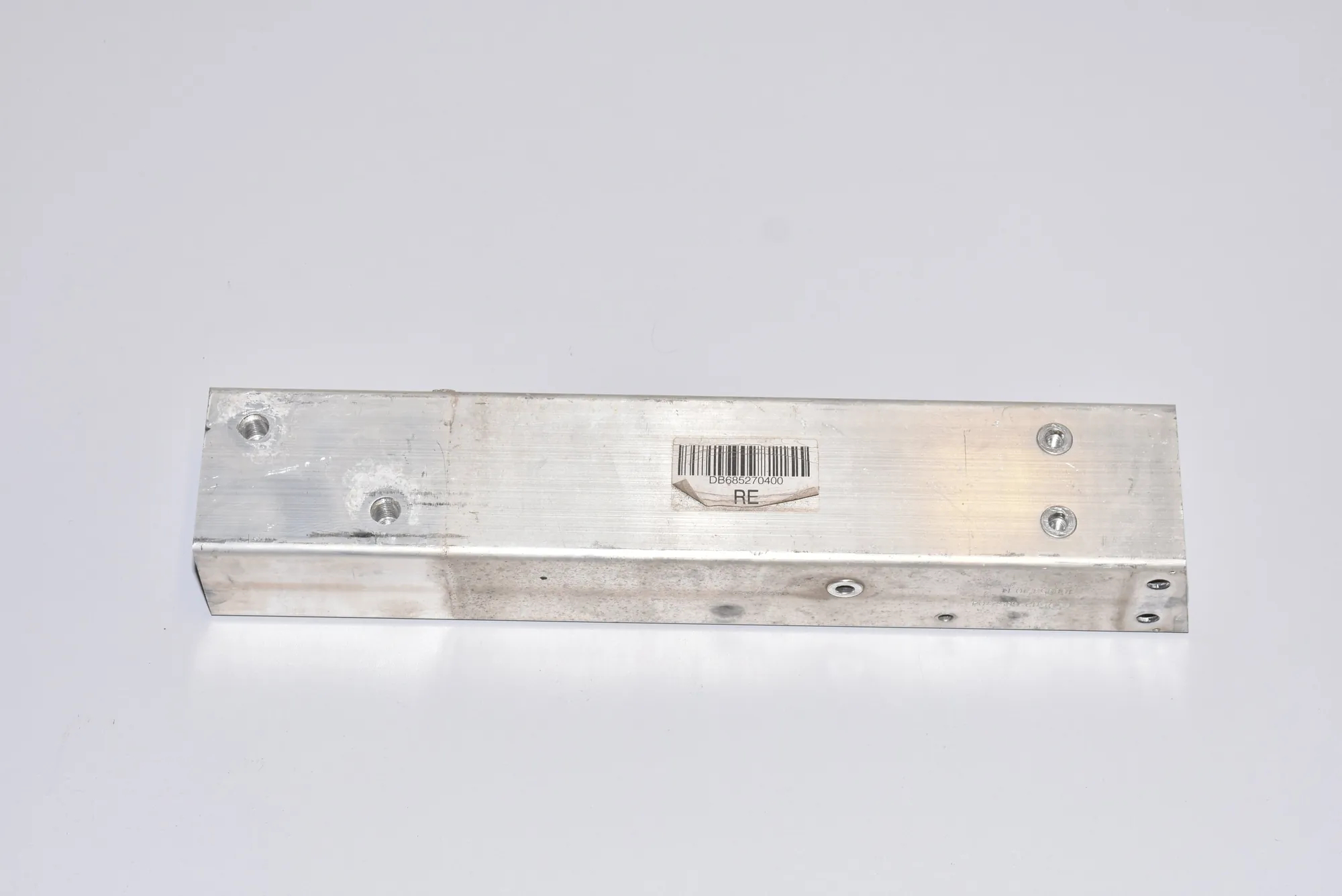 Rear Right Bumper Bracket – OEM 6852704 · BMW i3 (I01) Electric 2019