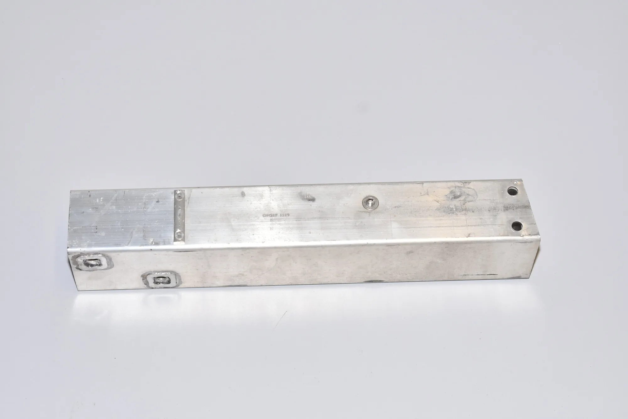 Rear Left Bumper Bracket – OEM 6852703 · BMW i3 (I01) Electric 2019 – 2