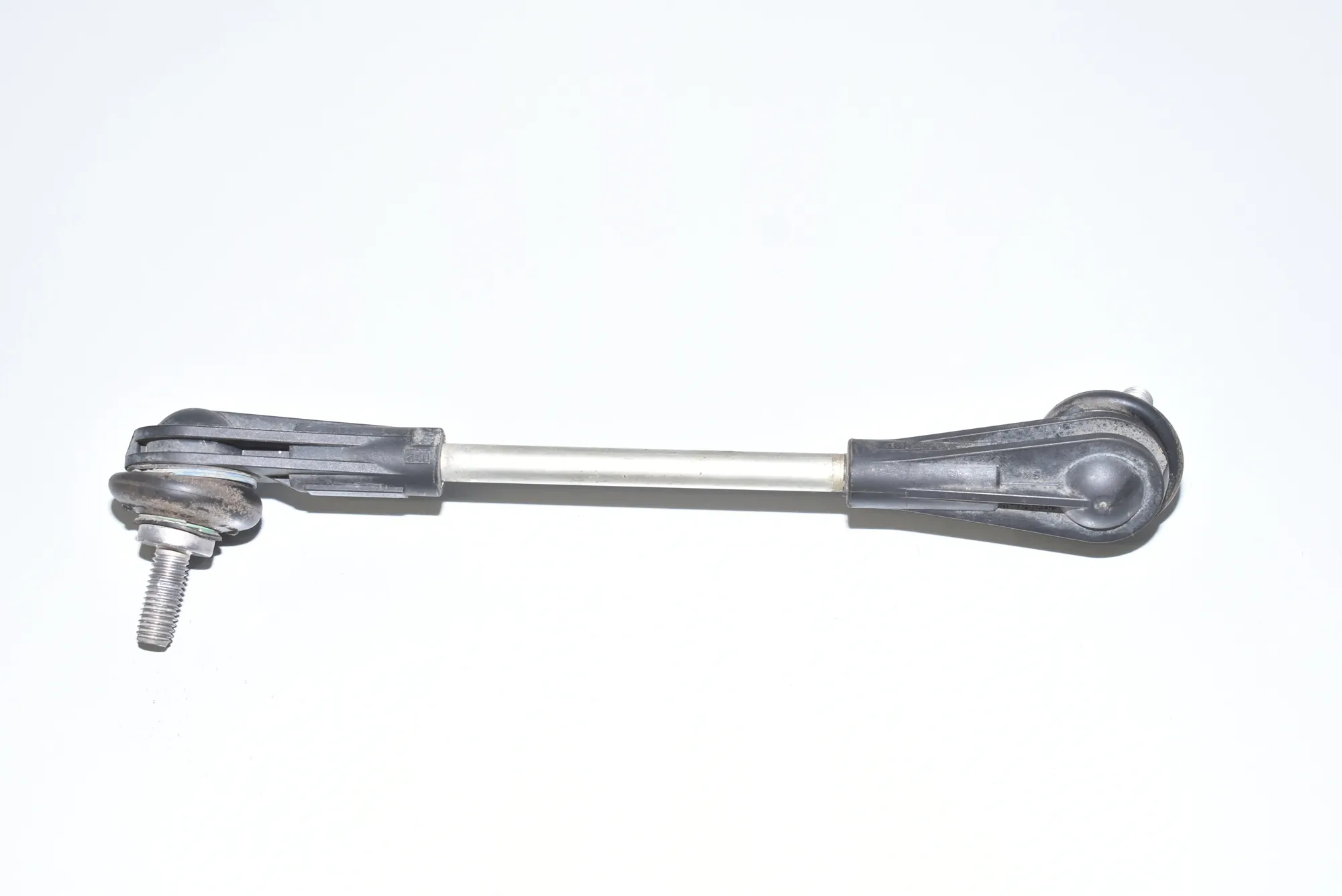 Front Left Stabilizer Link – OEM 6862857 · BMW i3 (I01) Electric 2019 – 2