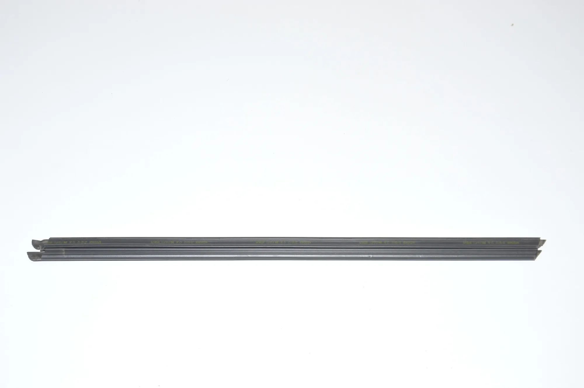 Front Right Door Window Strip – OEM 7182278 · BMW 5 (F10) M5 2012 – 3
