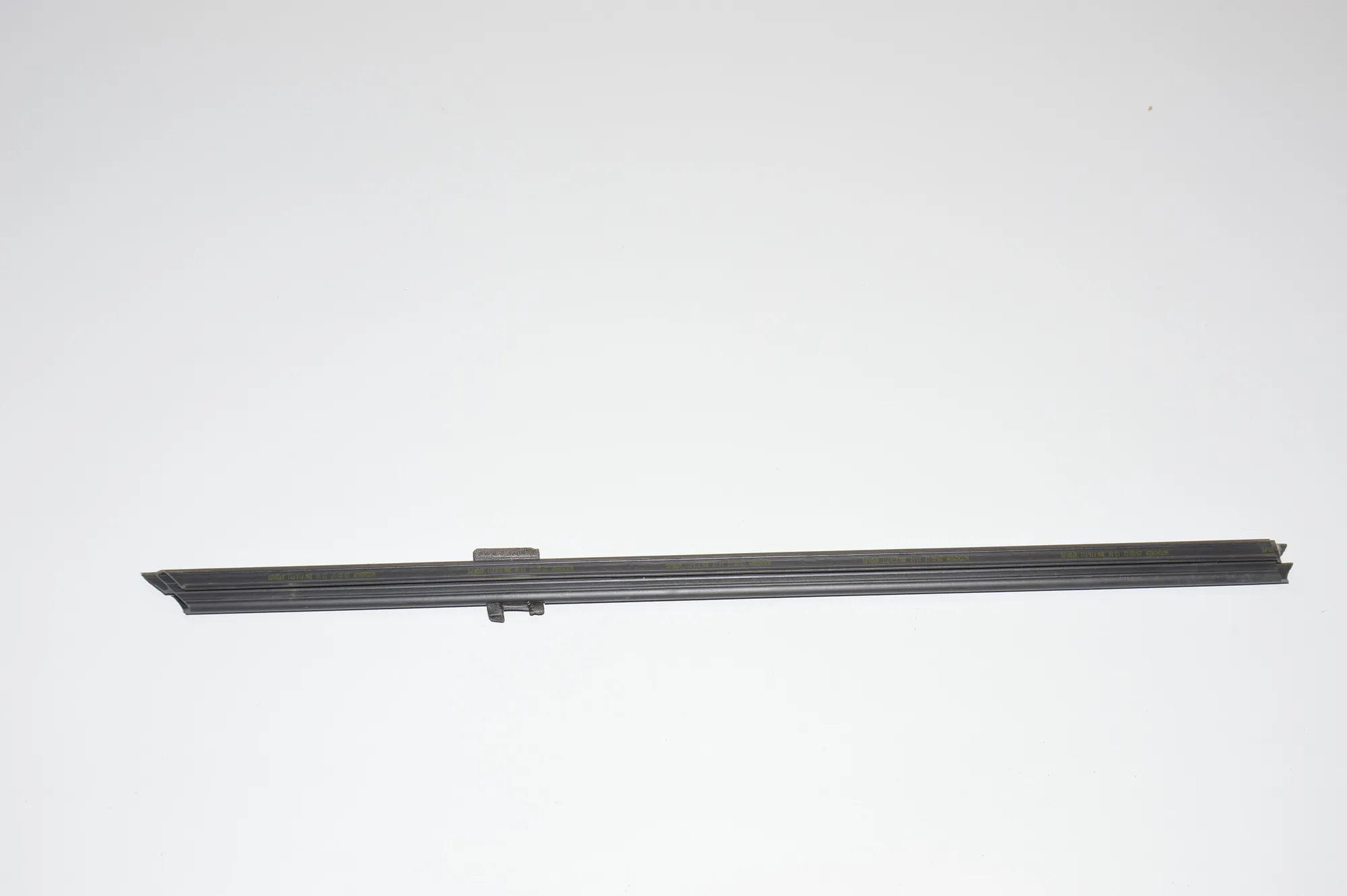 Rear Left Door Window Strip – OEM 7182289 · BMW 5 (F10) M5 2012 – 3