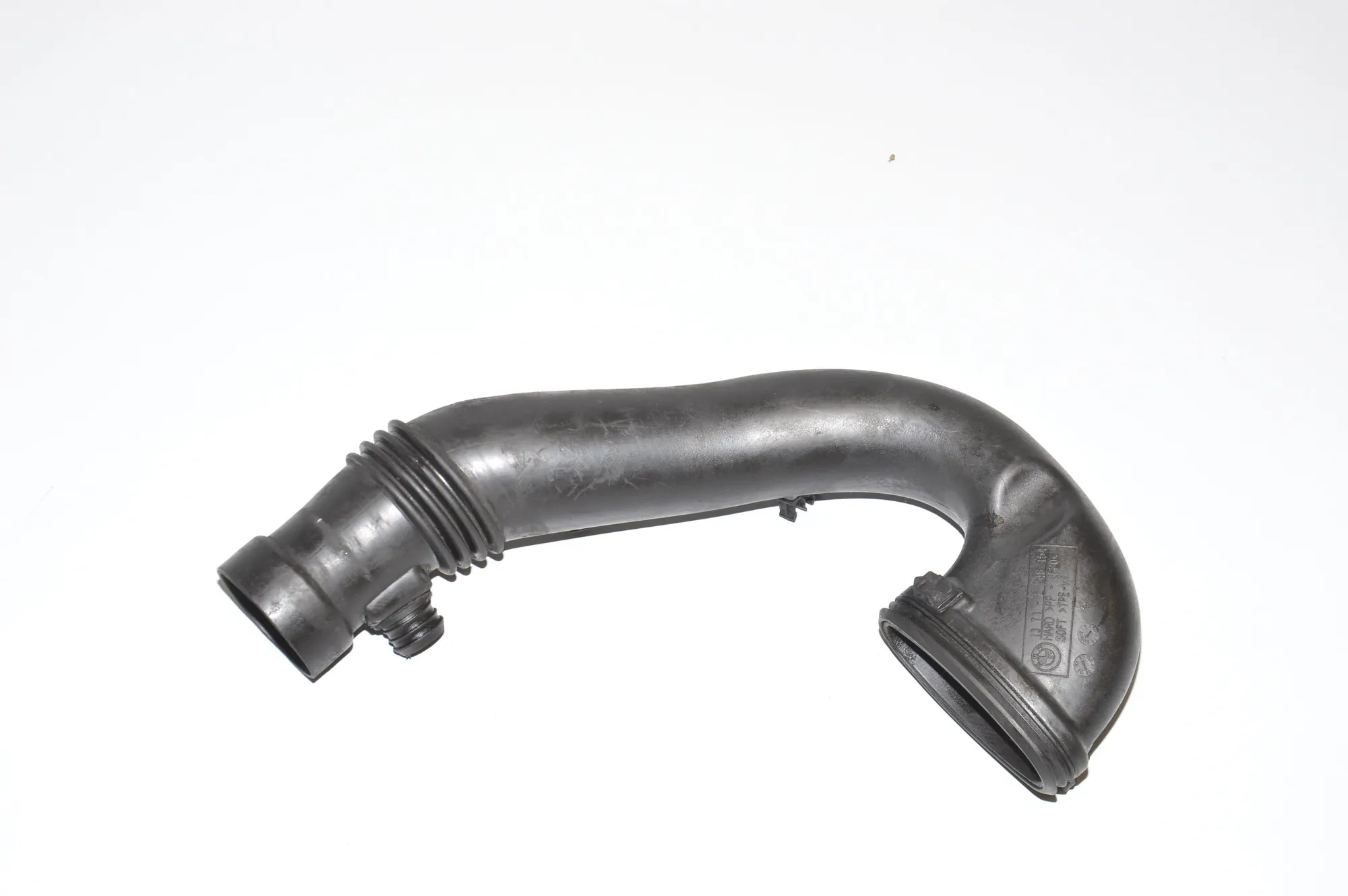 Air Intake Tube – OEM 2248154 · BMW 5 (E39) BMW 5 (E39) 530 d 2000