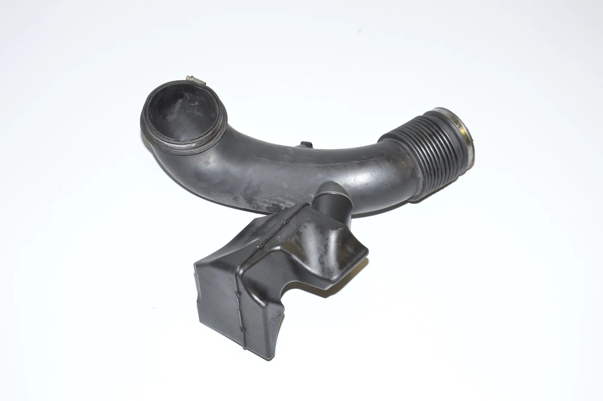 Intake Resonator – OEM 7503145 · BMW X5 (E53) BMW X5 (E53) 3.0 i 2000 – 2