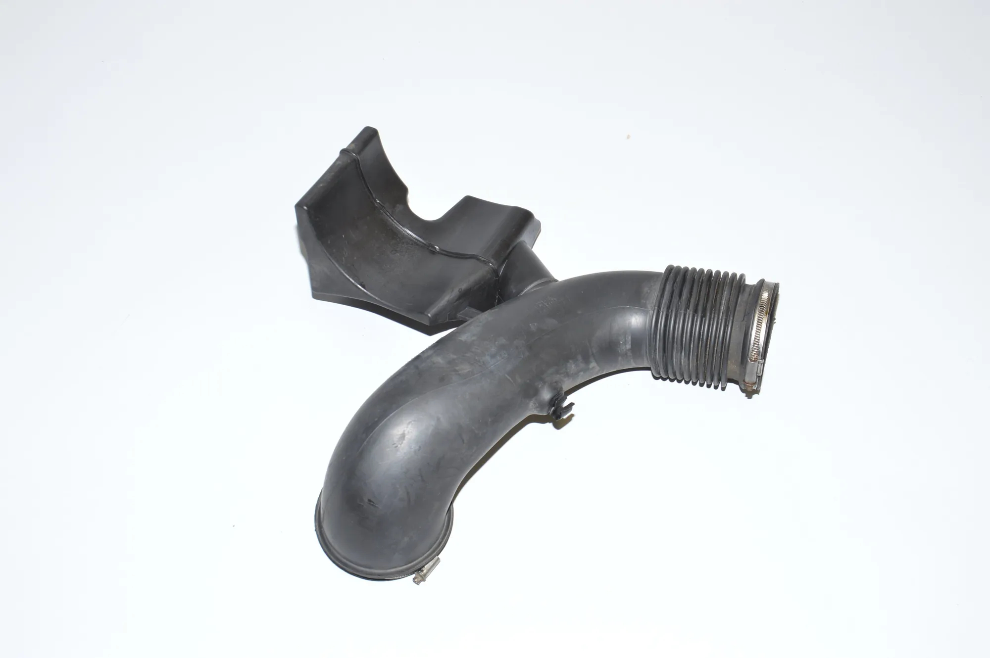 Intake Resonator – OEM 7503145 · BMW X5 (E53) BMW X5 (E53) 3.0 i 2000 – 4