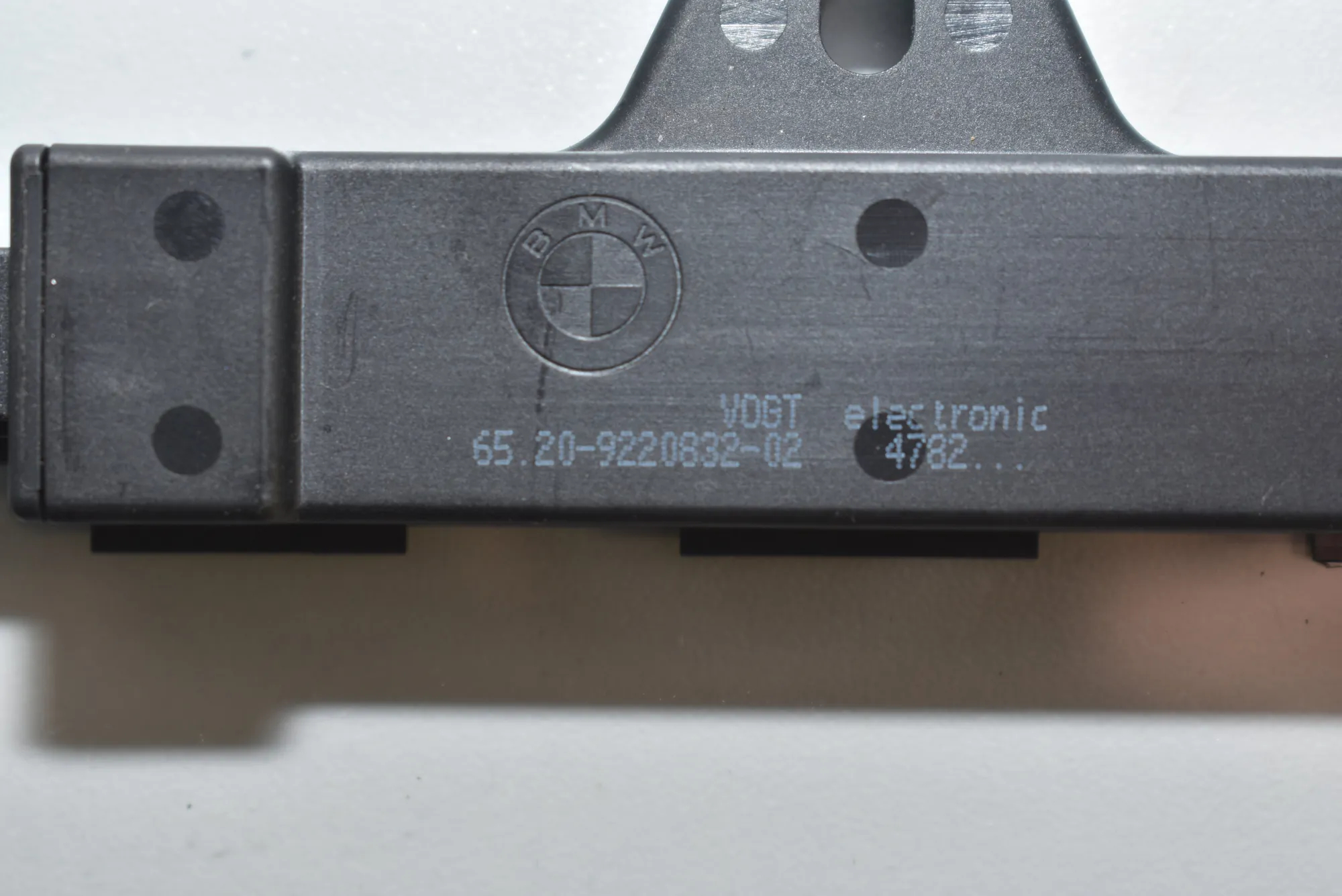 Antenna – OEM 9220832 · BMW i3 (I01) Electric 2019 – 4