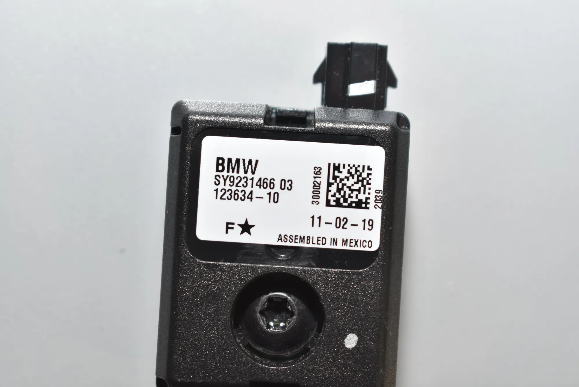 Antenna – OEM 9231466 · BMW i3 (I01) Electric 2019 – 4
