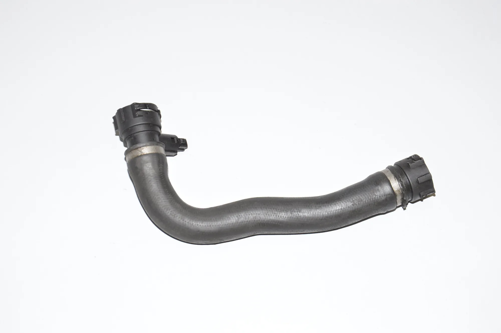 Coolant Hose Pipe – OEM 7519250 · BMW 7 (E65, E66, E67) BMW 7 (E65, E66, E67) 735 i, Li 2003