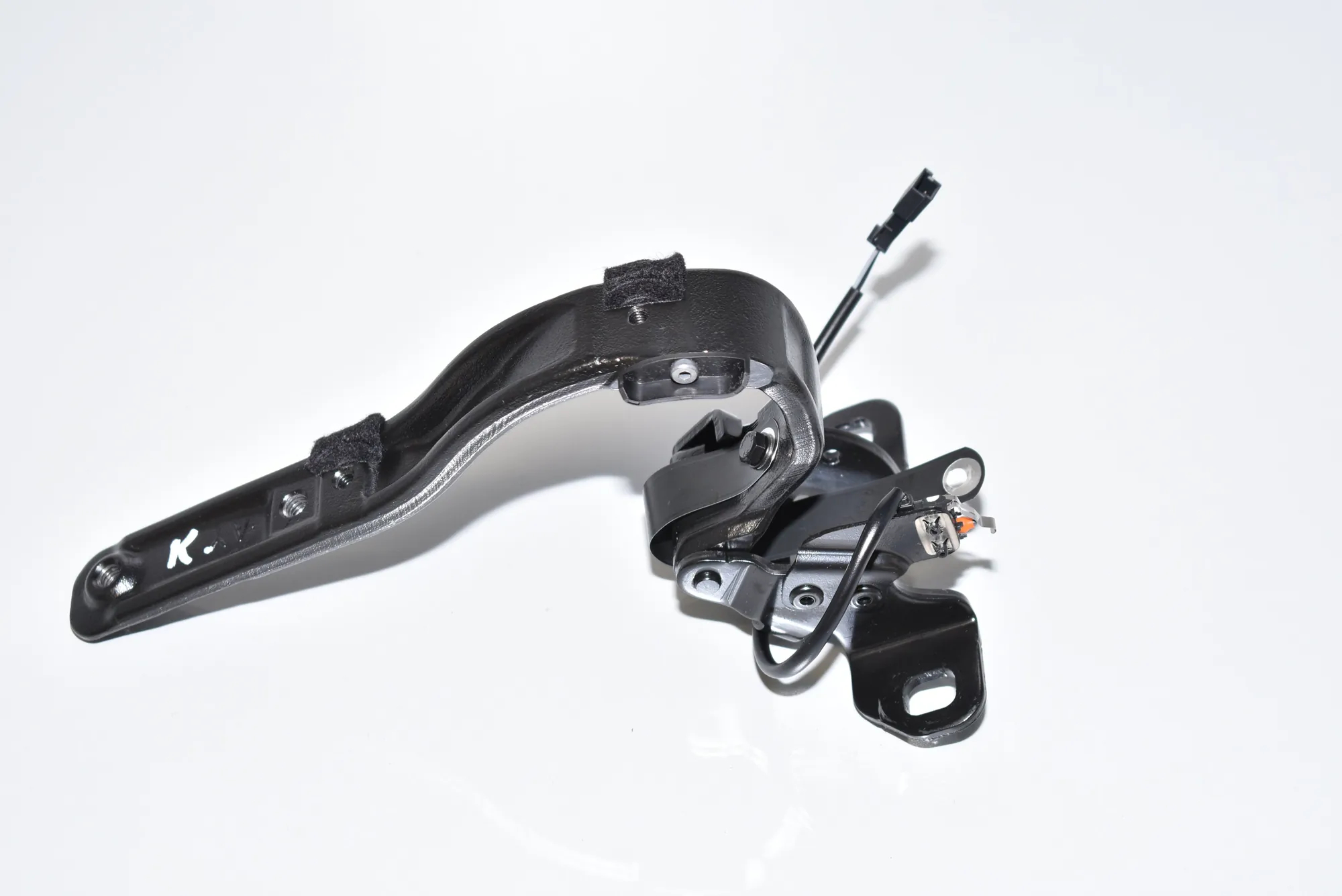 Left Side Bootlid Hinge – OEM 7296773 · BMW i3 (I01) Electric 2019 – 2