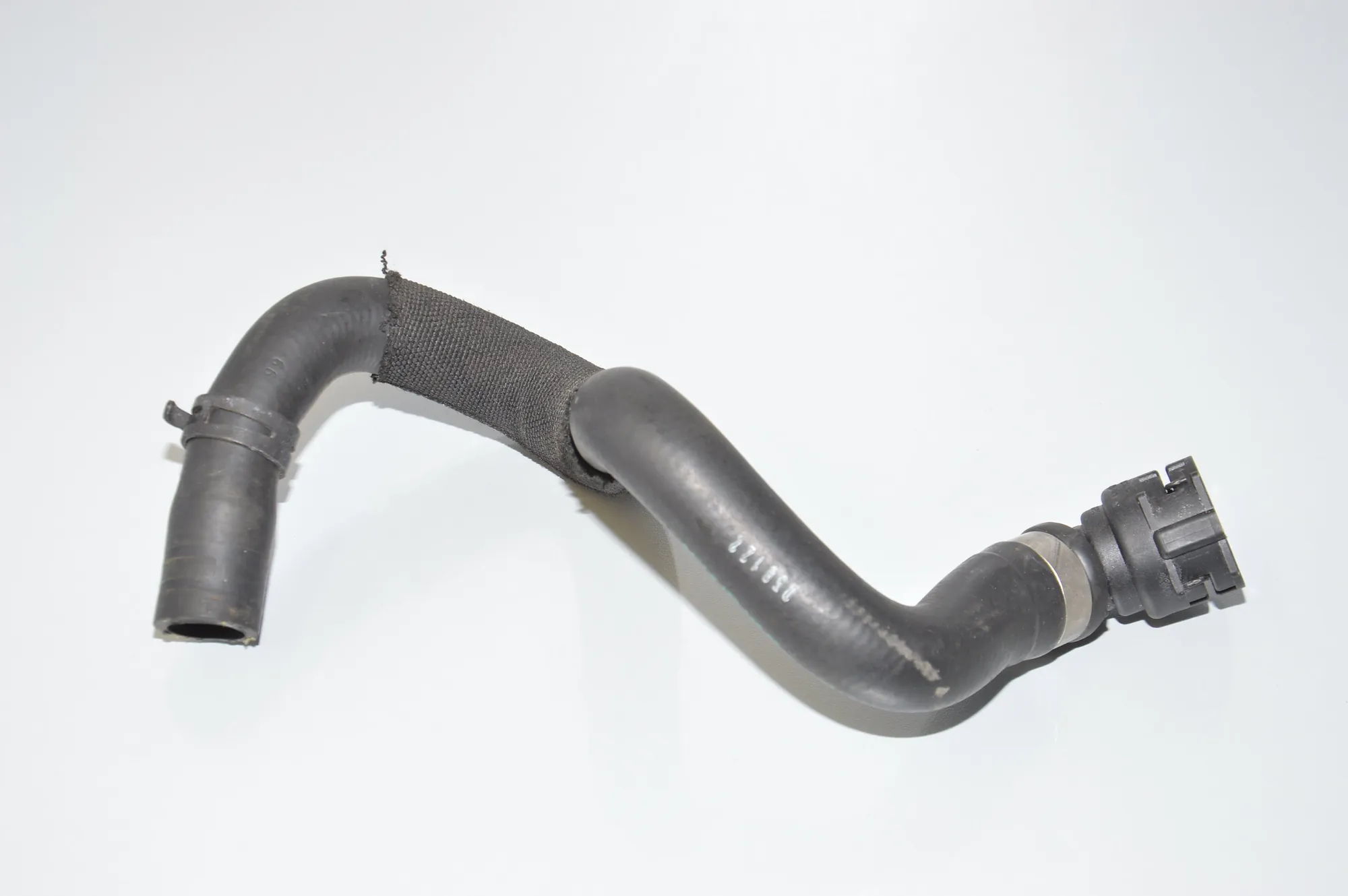 Coolant Hose Pipe – OEM 9170347 · BMW 5 Touring (F11) BMW 5 Touring (F11) 520 d 2009
