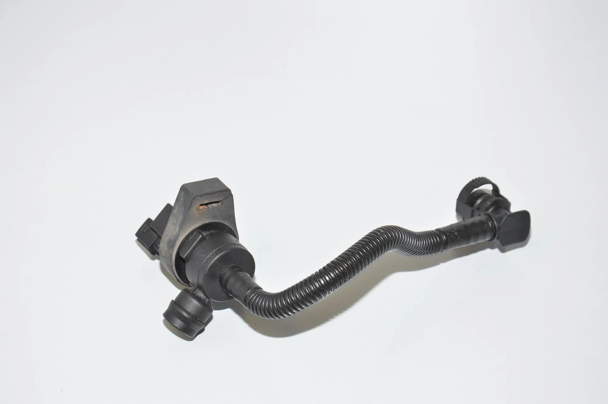 Other Engine Compartment Parts – OEM 7512581 · BMW 3 (E90) BMW 3 (E90) 320 i 2006 – 4