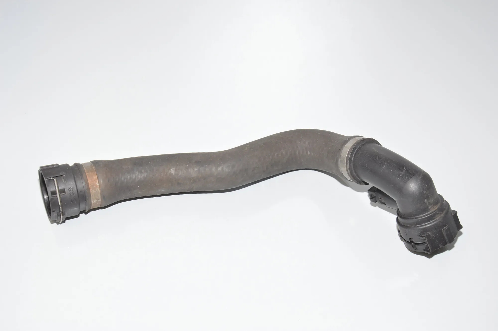 Right Side Cooling Radiator Hose – OEM 7500750 · BMW X5 (E53) BMW X5 (E53) 4.4 i 2000 – 2