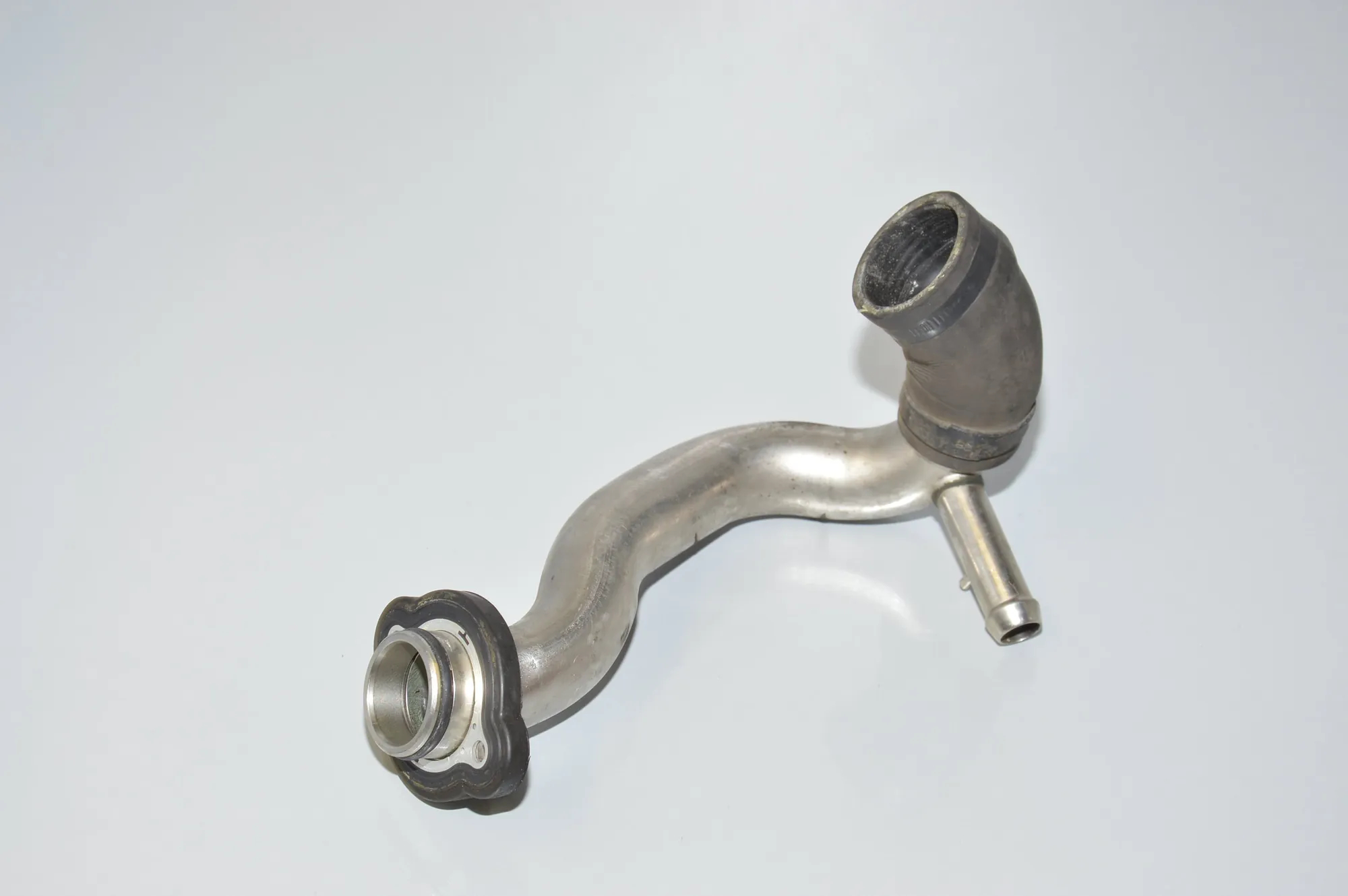 Coolant Hose Pipe – OEM 7516414 · BMW 3 (E90) BMW 3 (E90) 323 i 2006 – 4