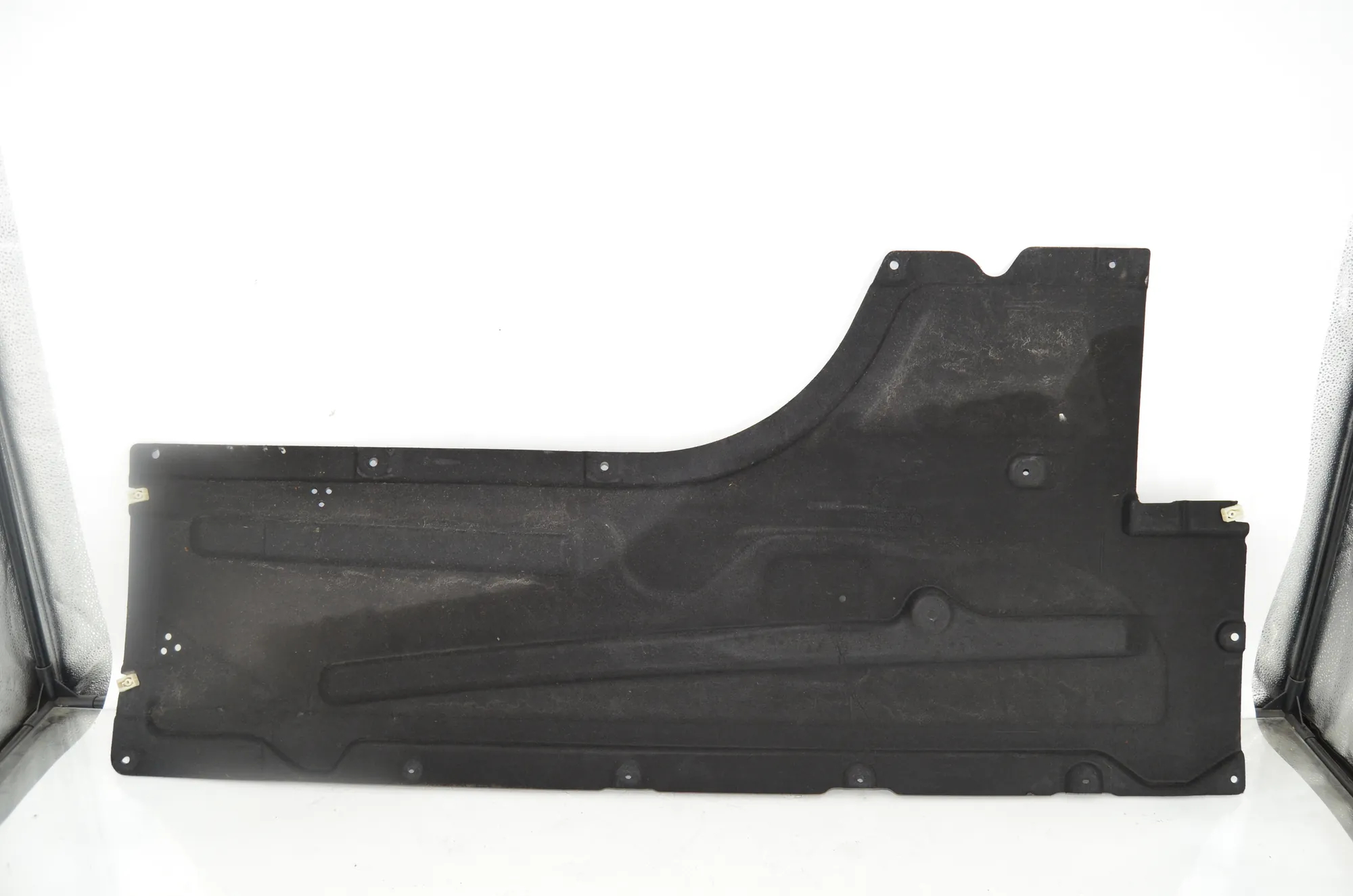 Left Side Underbody Cover – OEM 7340865 · BMW 3 Touring (G21) (2019 - -) 320 i 2023