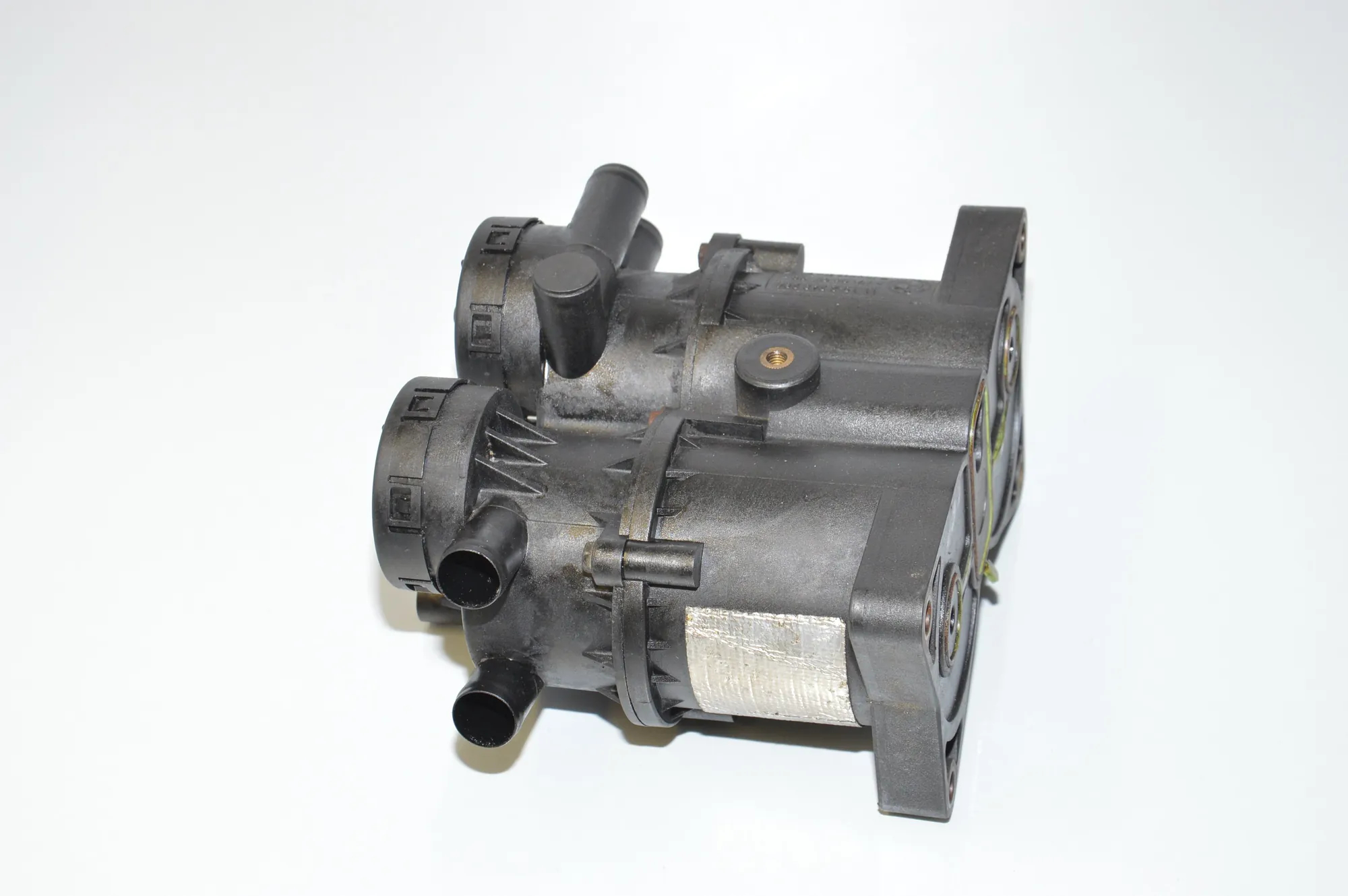 Oil Seperator – OEM 2248284 · BMW 7 (E65, E66, E67) BMW 7 (E65, E66, E67) 740 d 2002 – 3