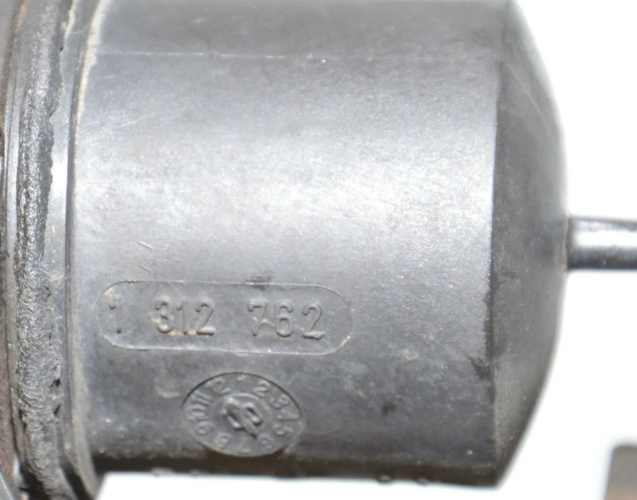 Vacuum Tank – OEM 1312762 · BMW 5 (E39) BMW 5 (E39) 535 i 1996 – 5