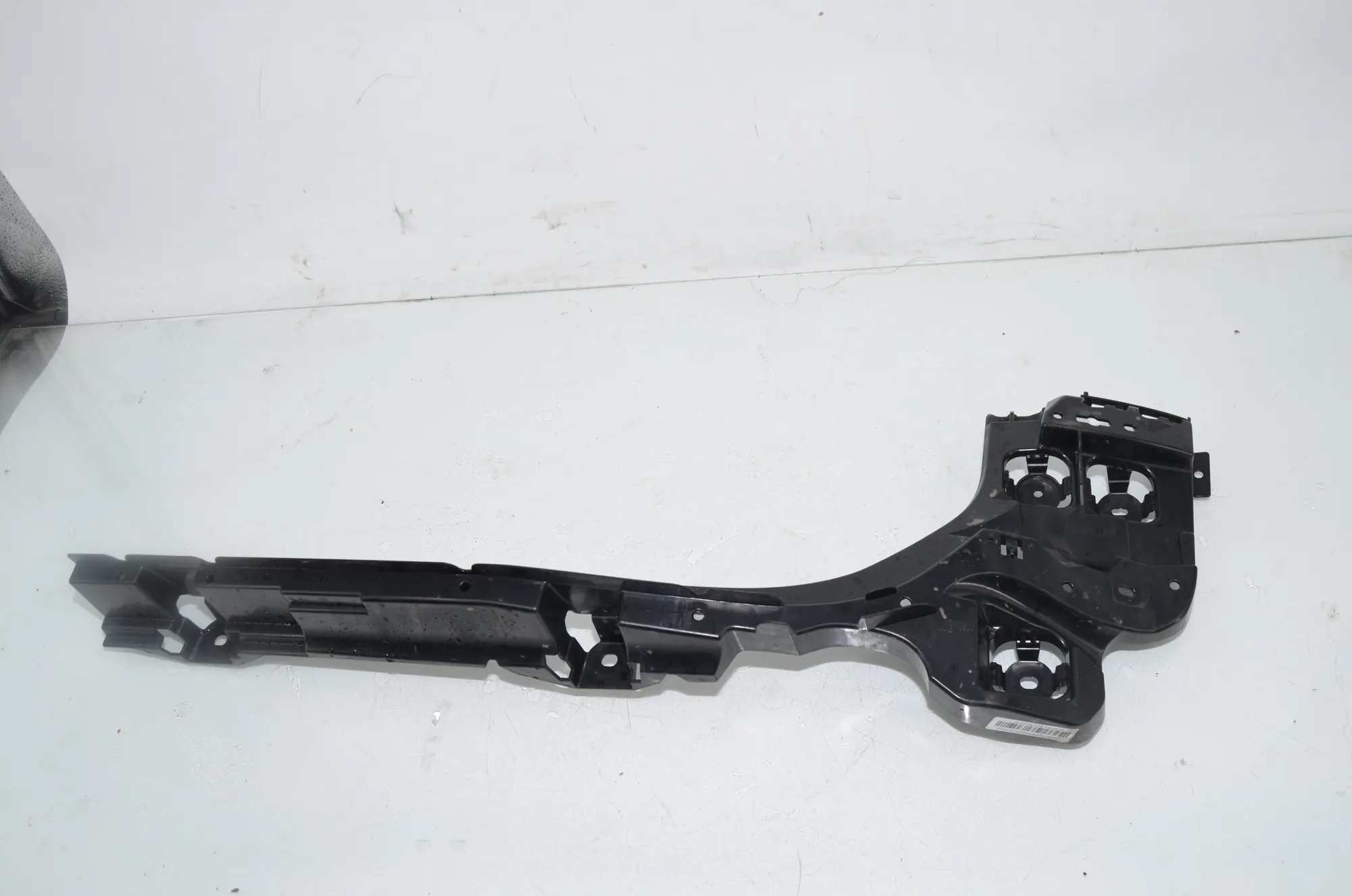 Rear Right Bumper Bracket – OEM 5A1CC62 · BMW 3 Touring (G21) (2019 - -) 320 i 2023