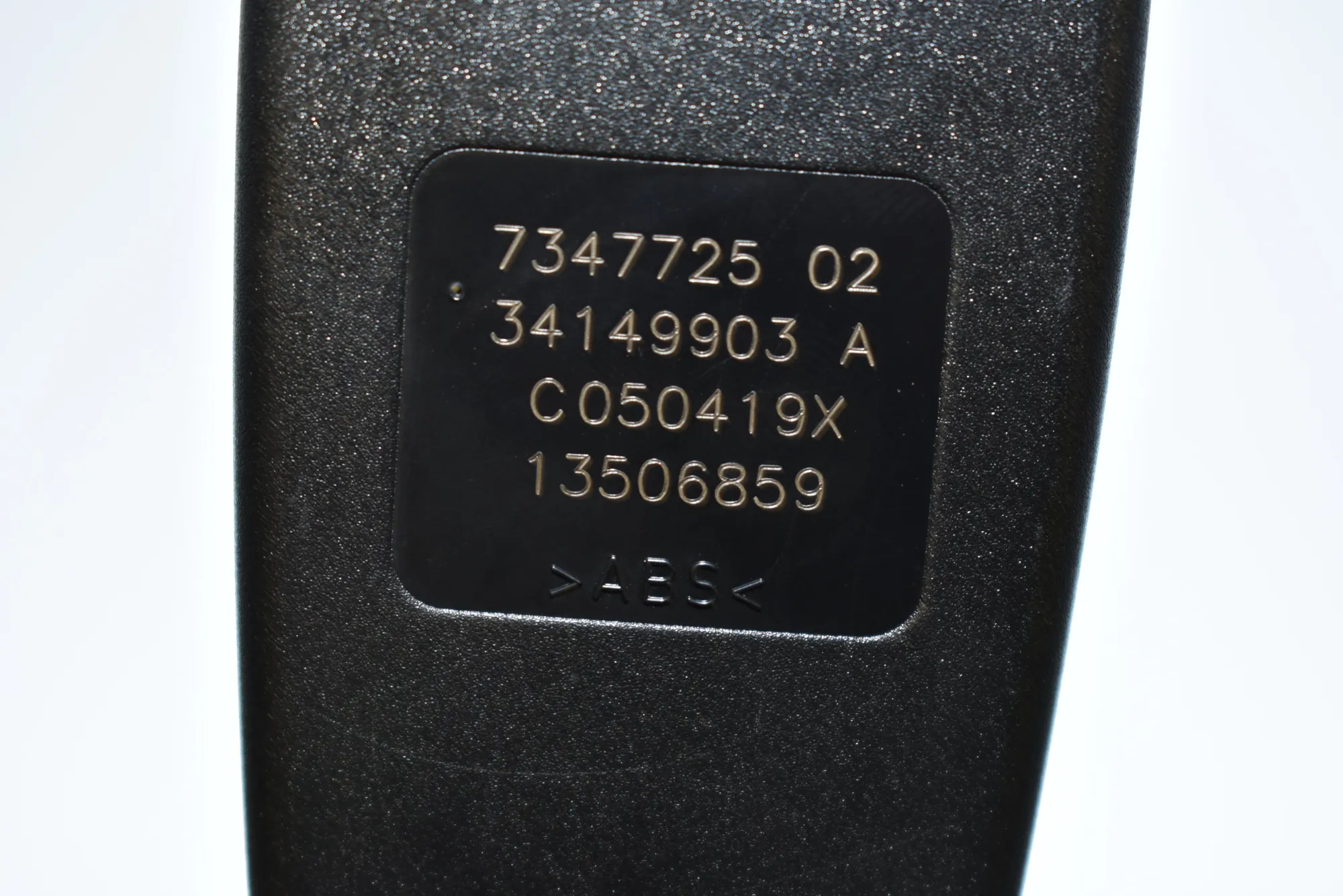 Rear Left Seat Buckle – OEM 7347725 · BMW i3 (I01) Electric 2019 – 4
