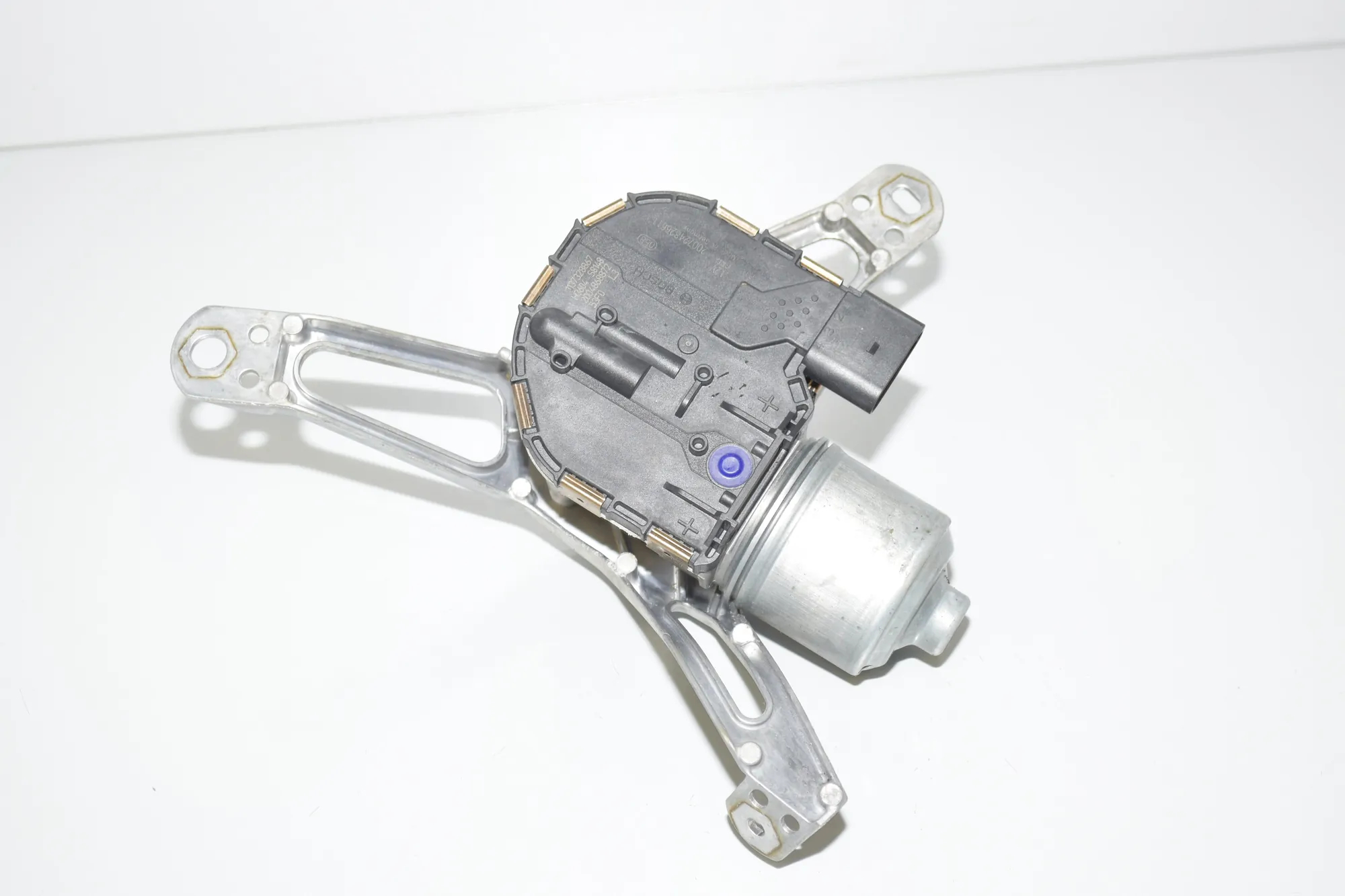 Front Windshield Wiper Mechanism – OEM 7359450 · BMW i3 (I01) Electric 2019