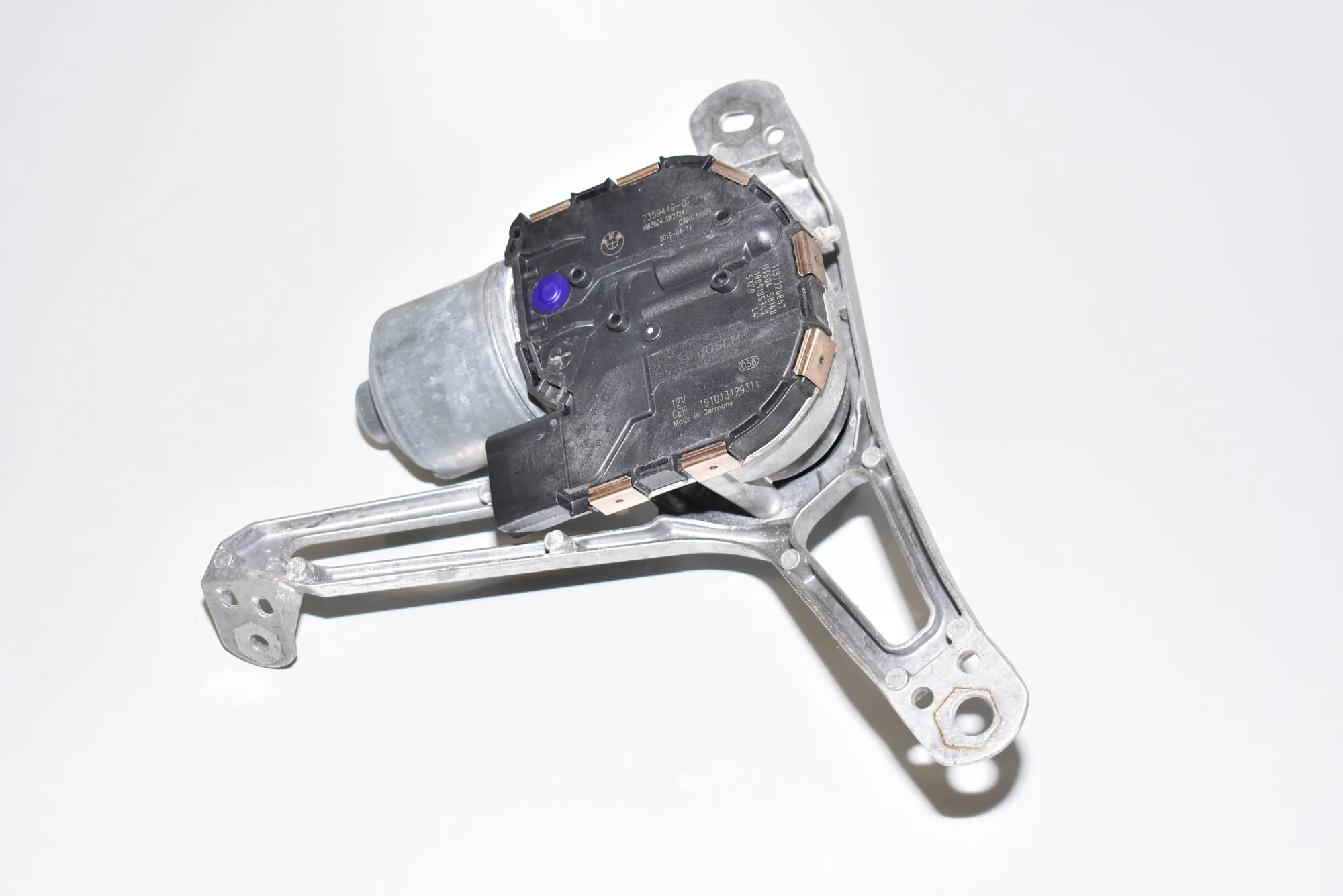 Front Windshield Wiper Mechanism – OEM 7359449 · BMW i3 (I01) Electric 2019