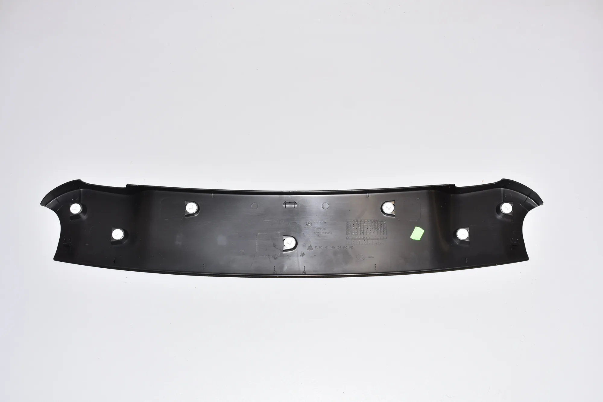 Tailgate Bootlid Trim – OEM 7315767 · BMW i3 (I01) Electric 2019 – 2