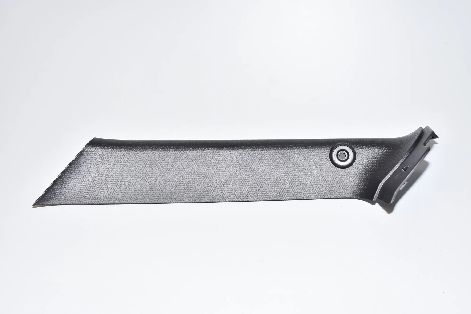 Tailgate Bootlid Trim – OEM 7315766 · BMW i3 (I01) Electric 2019