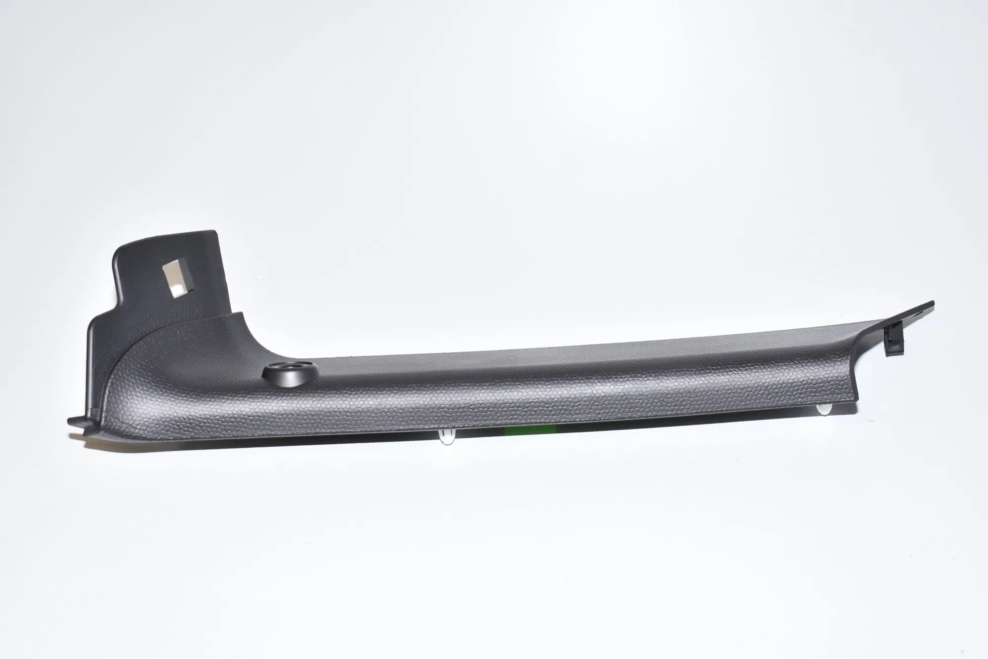 Tailgate Bootlid Trim – OEM 7315766 · BMW i3 (I01) Electric 2019 – 2