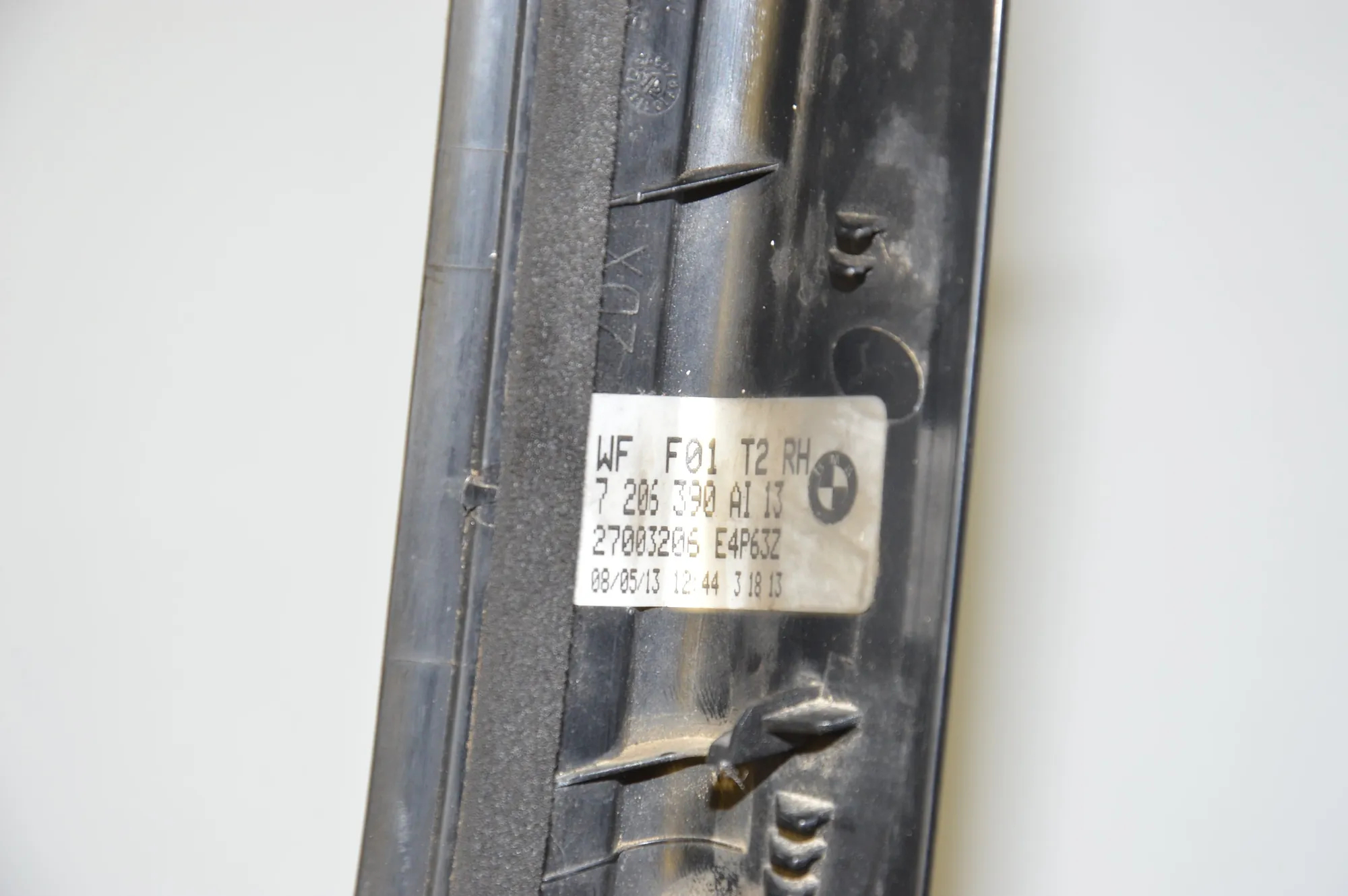 Rear Right Tail Light Trim – OEM 7206390 · BMW 7 (F01, F02) BMW 7 (F01, F02) 730 d 2012 – 5