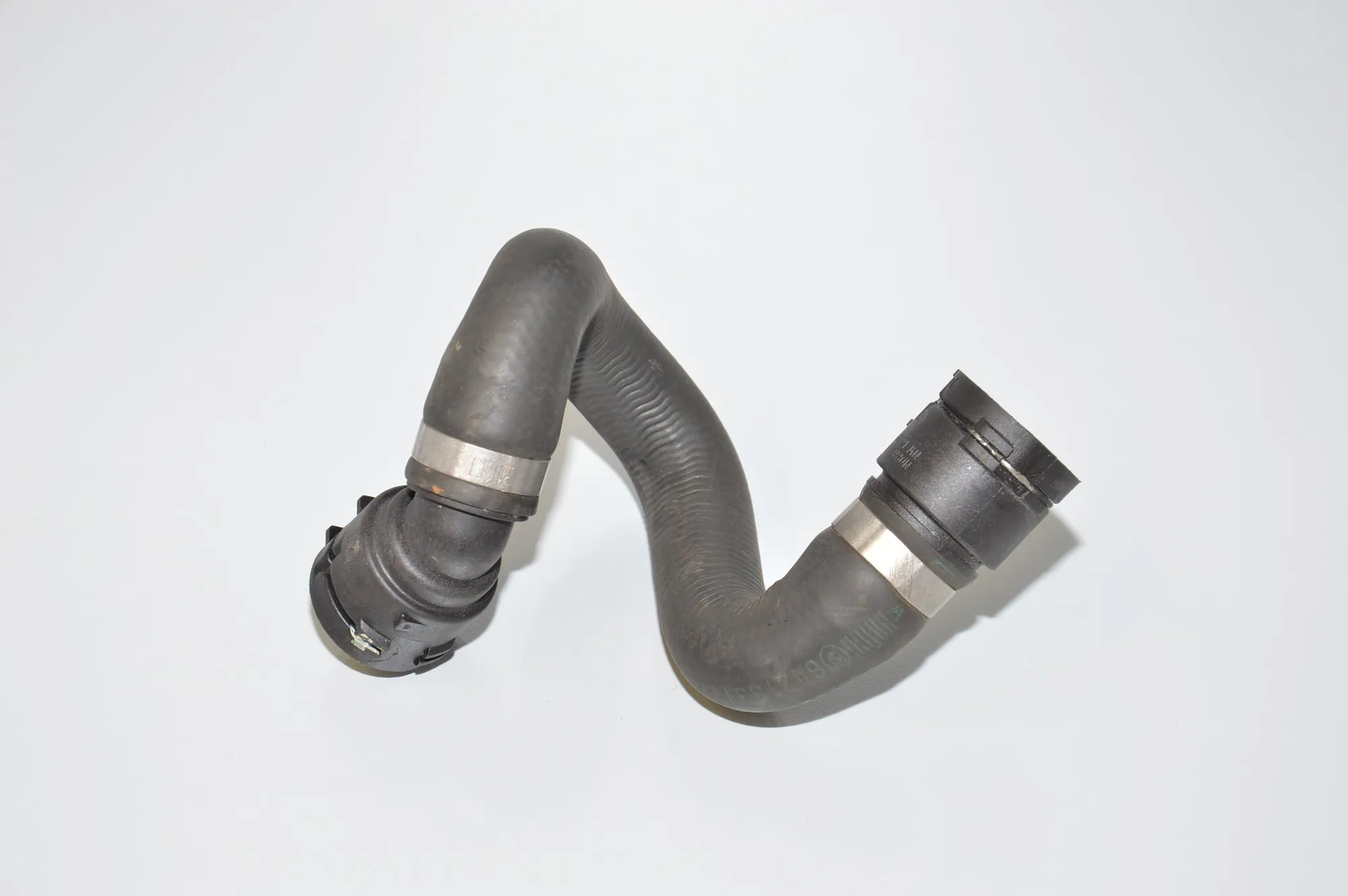 Coolant Hose Pipe – OEM 8377701 · BMW 7 (E65, E66, E67) BMW 7 (E65, E66, E67) 735 i 2005