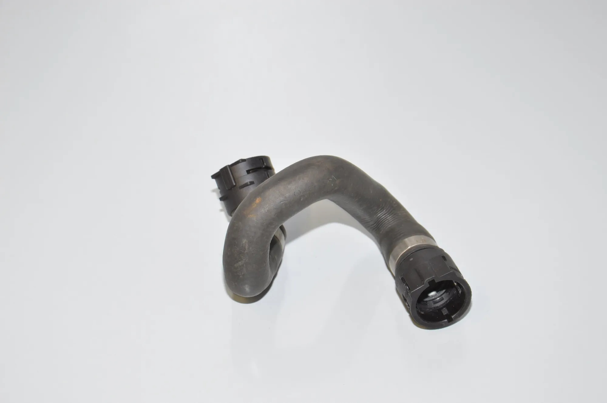 Coolant Hose Pipe – OEM 8377701 · BMW 7 (E65, E66, E67) BMW 7 (E65, E66, E67) 735 i 2005 – 4