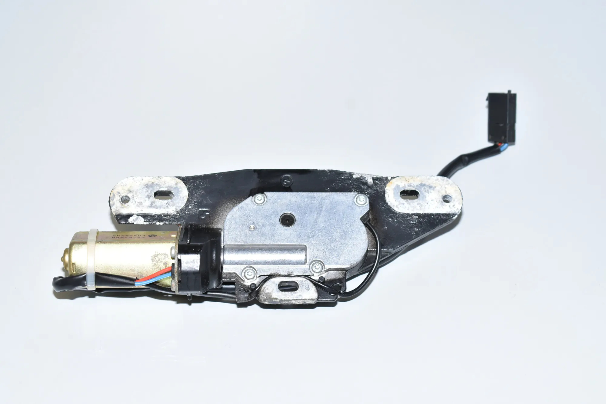 Tailgate Boot Soft Close Motor – OEM 8362371 · BMW 5 Touring (E39) 530 d 1999