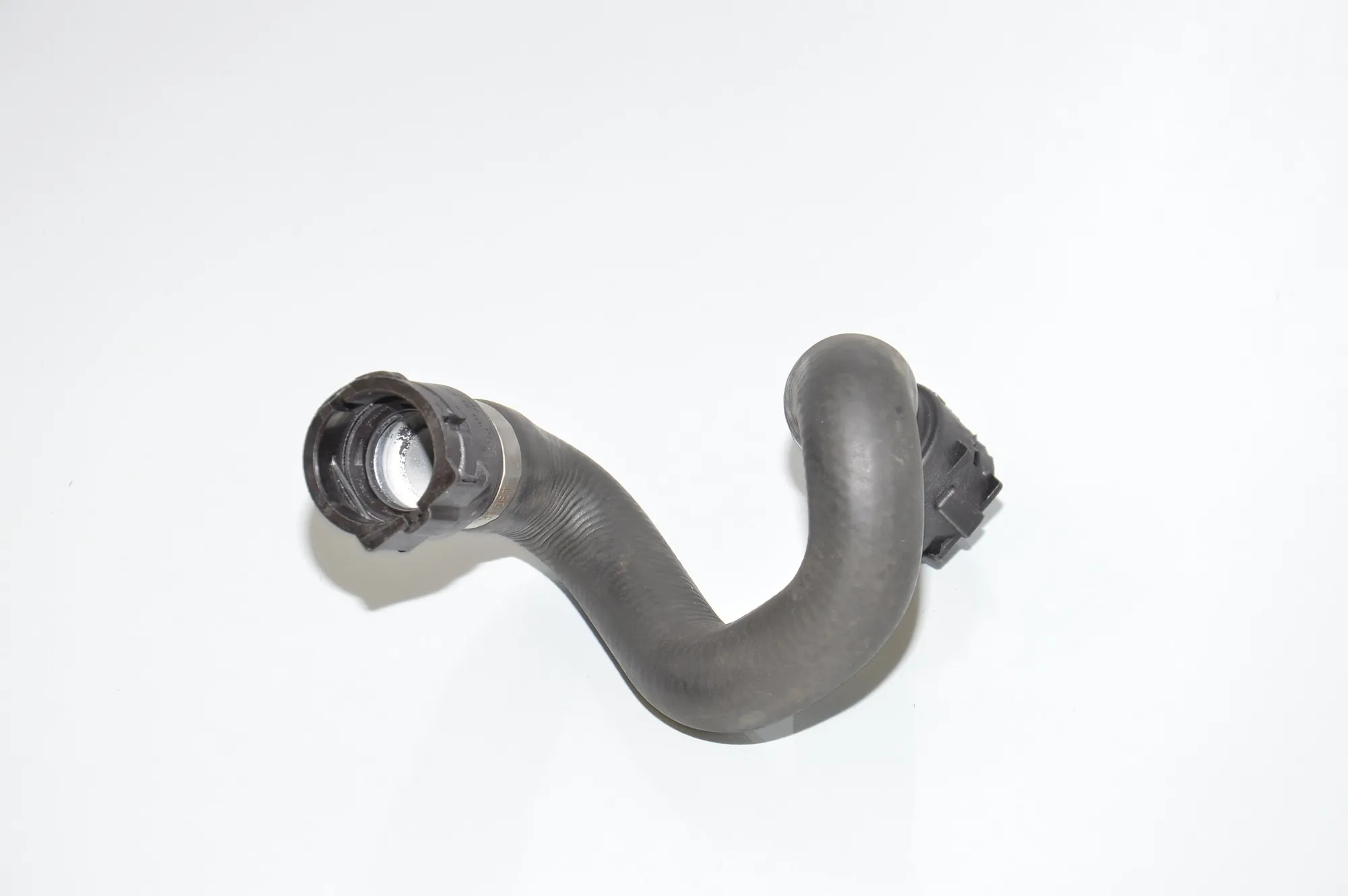Coolant Hose Pipe – OEM 8377701 · BMW 7 (E65, E66, E67) BMW 7 (E65, E66, E67) 735 i 2005