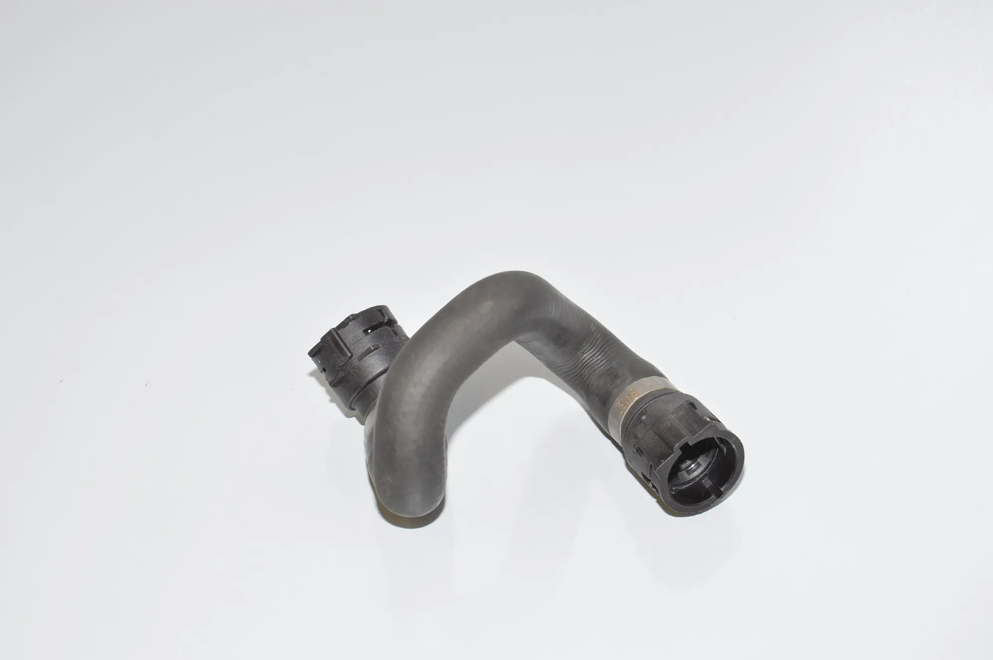 Coolant Hose Pipe – OEM 8377701 · BMW 7 (E65, E66, E67) BMW 7 (E65, E66, E67) 735 i 2005 – 4