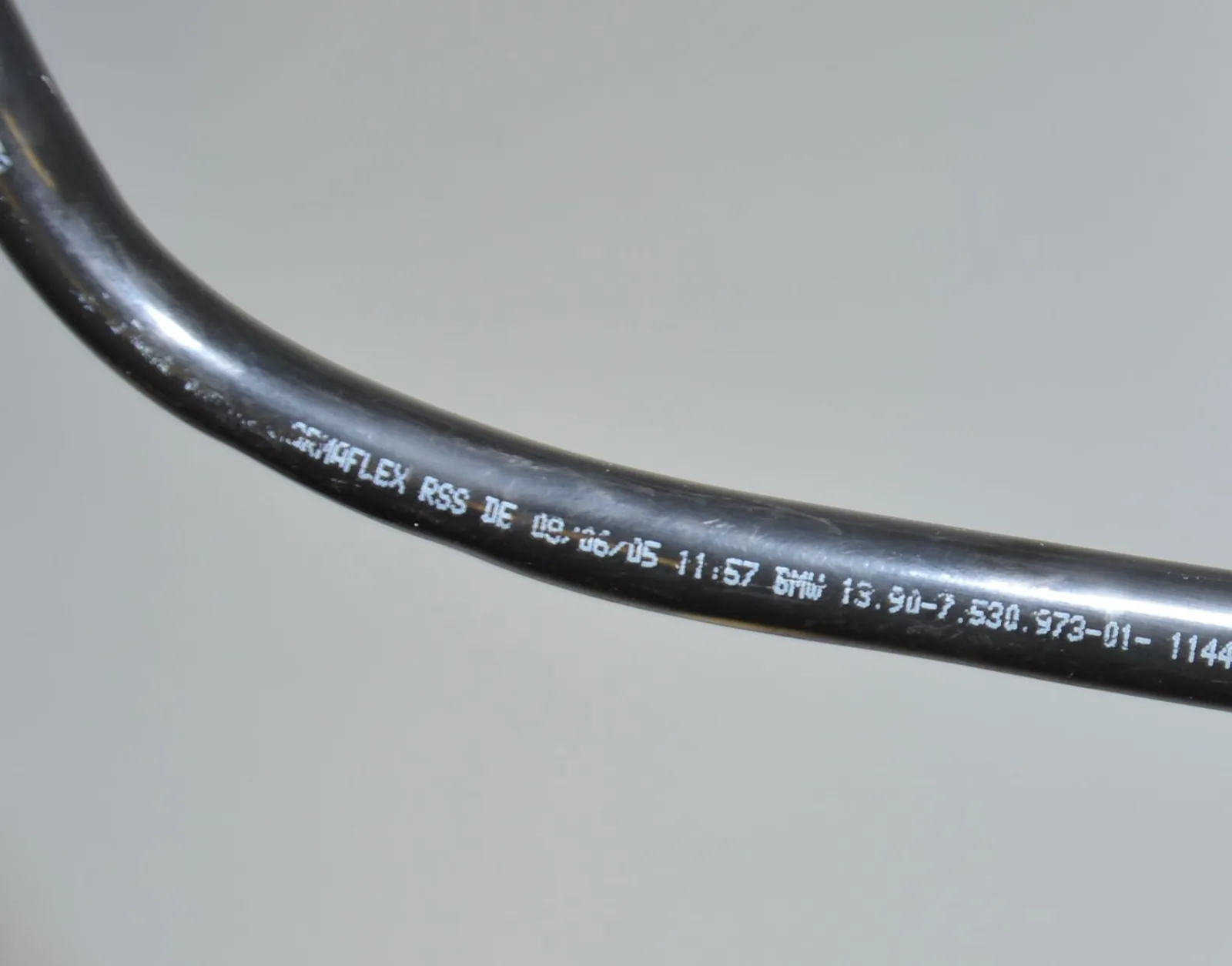 Other tubes – OEM 7530973 · BMW 5 Touring (E61) BMW 5 Touring (E61) 523 i 2007 – 5
