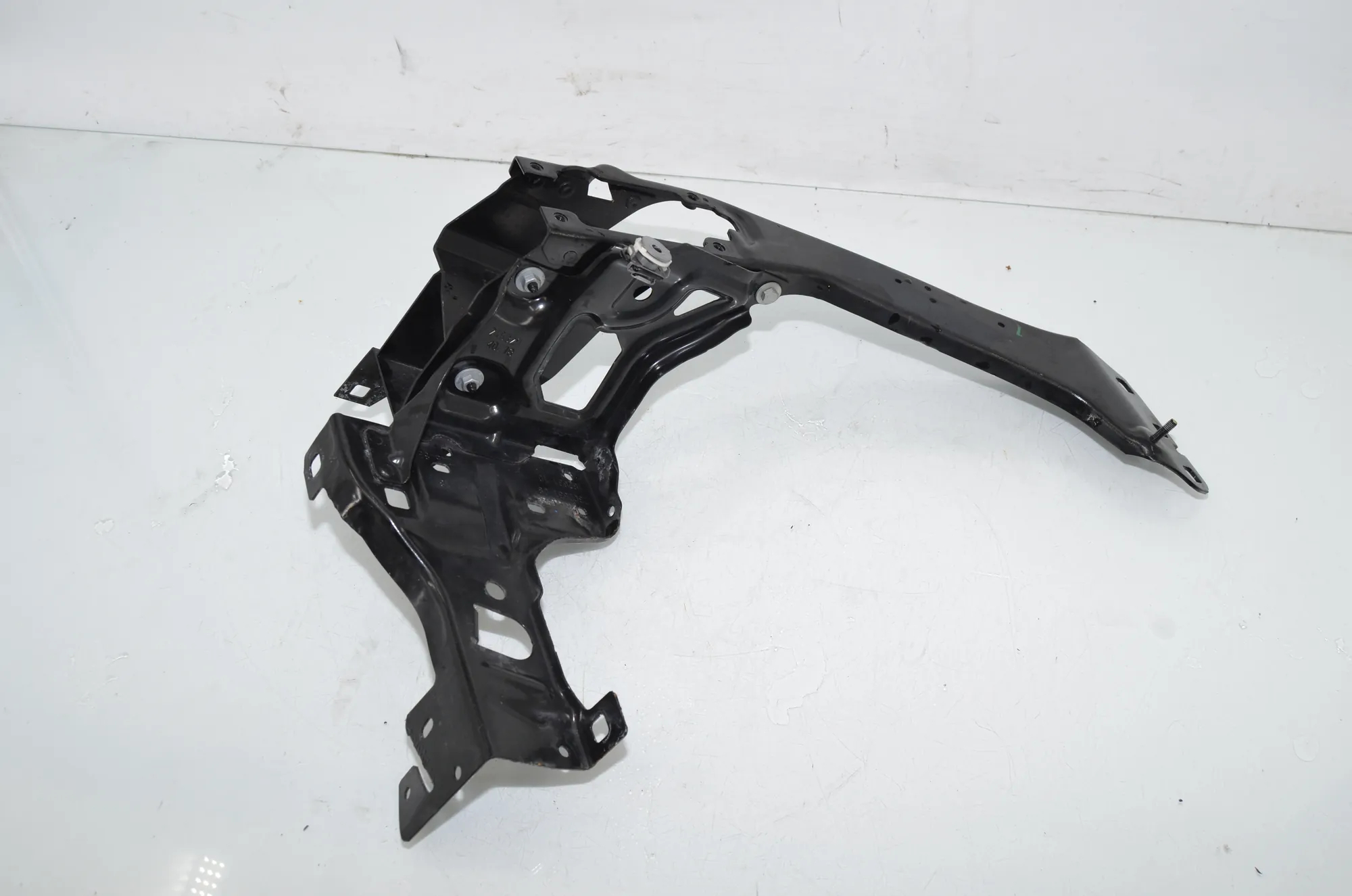 Bracket – OEM 7302531 · BMW 2 Gran Tourer (F46) 216 i 2018