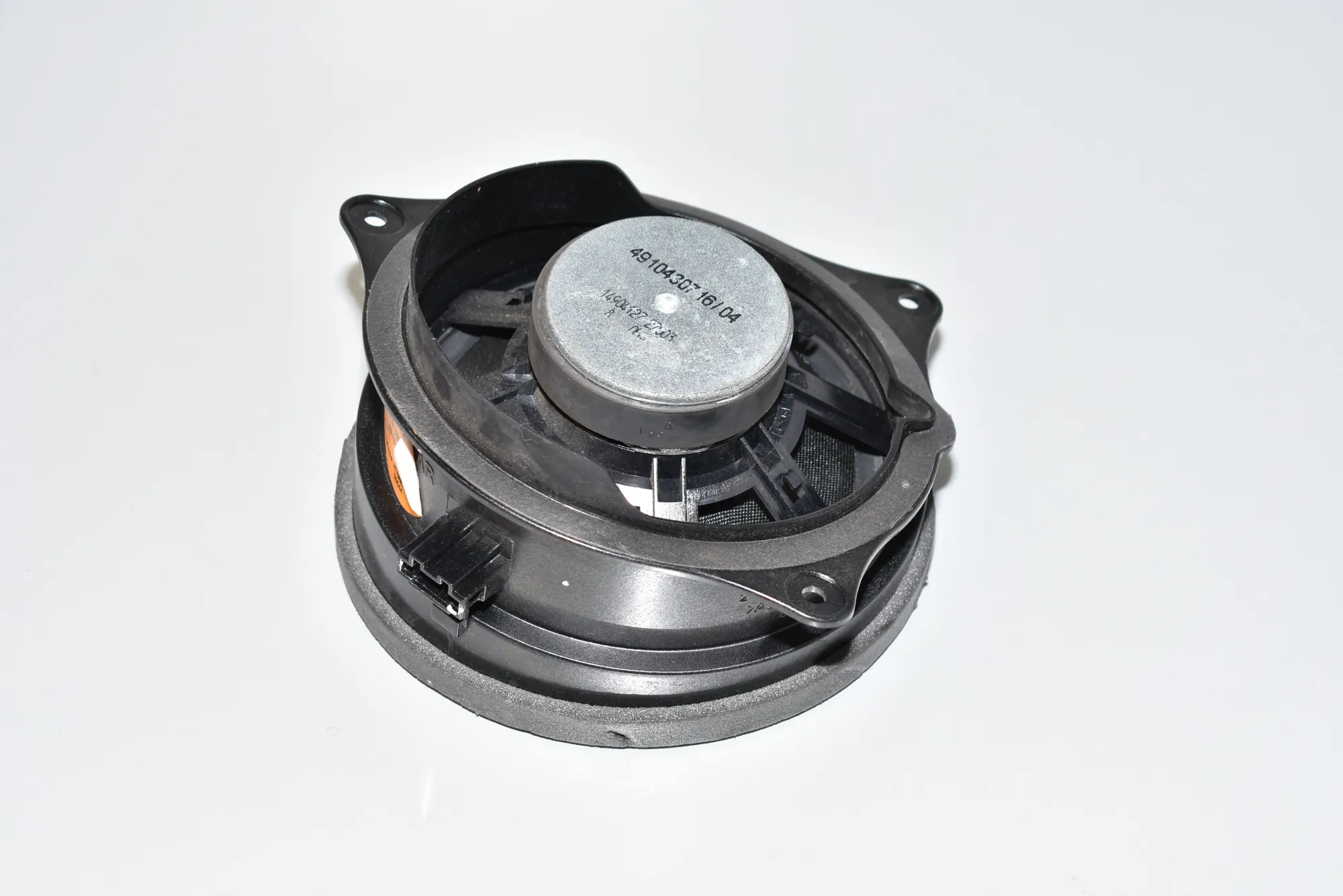 Rear Right Door Speaker – OEM 8381552 · BMW X5 (E53) BMW X5 (E53) 3.0 d 2002 – 3