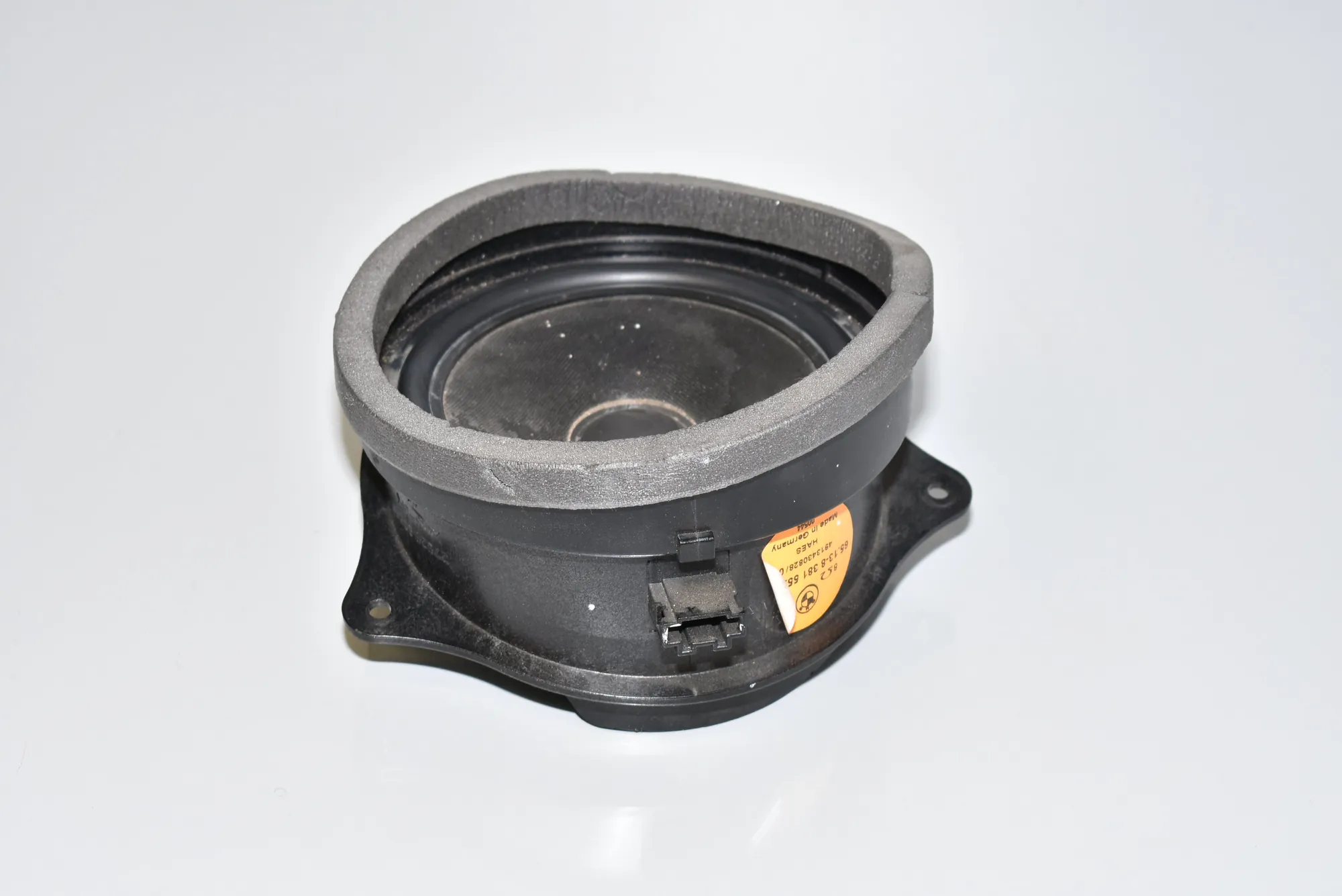 Rear Right Door Speaker – OEM 8381552 · BMW X5 (E53) BMW X5 (E53) 3.0 d 2002 – 2