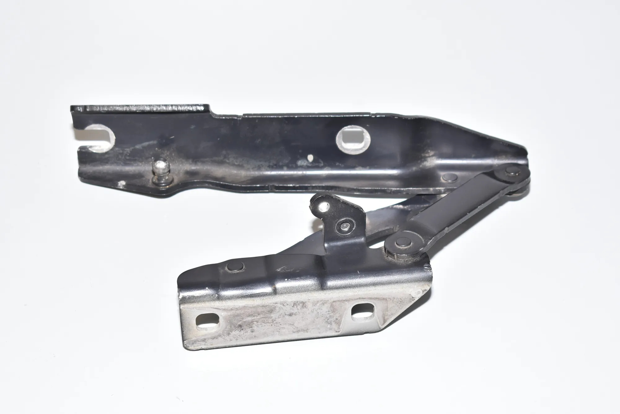 Front Right Bonnet Hinge – OEM 7008728 · BMW 5 (E60) BMW 5 (E60) 530 d 2006 – 3