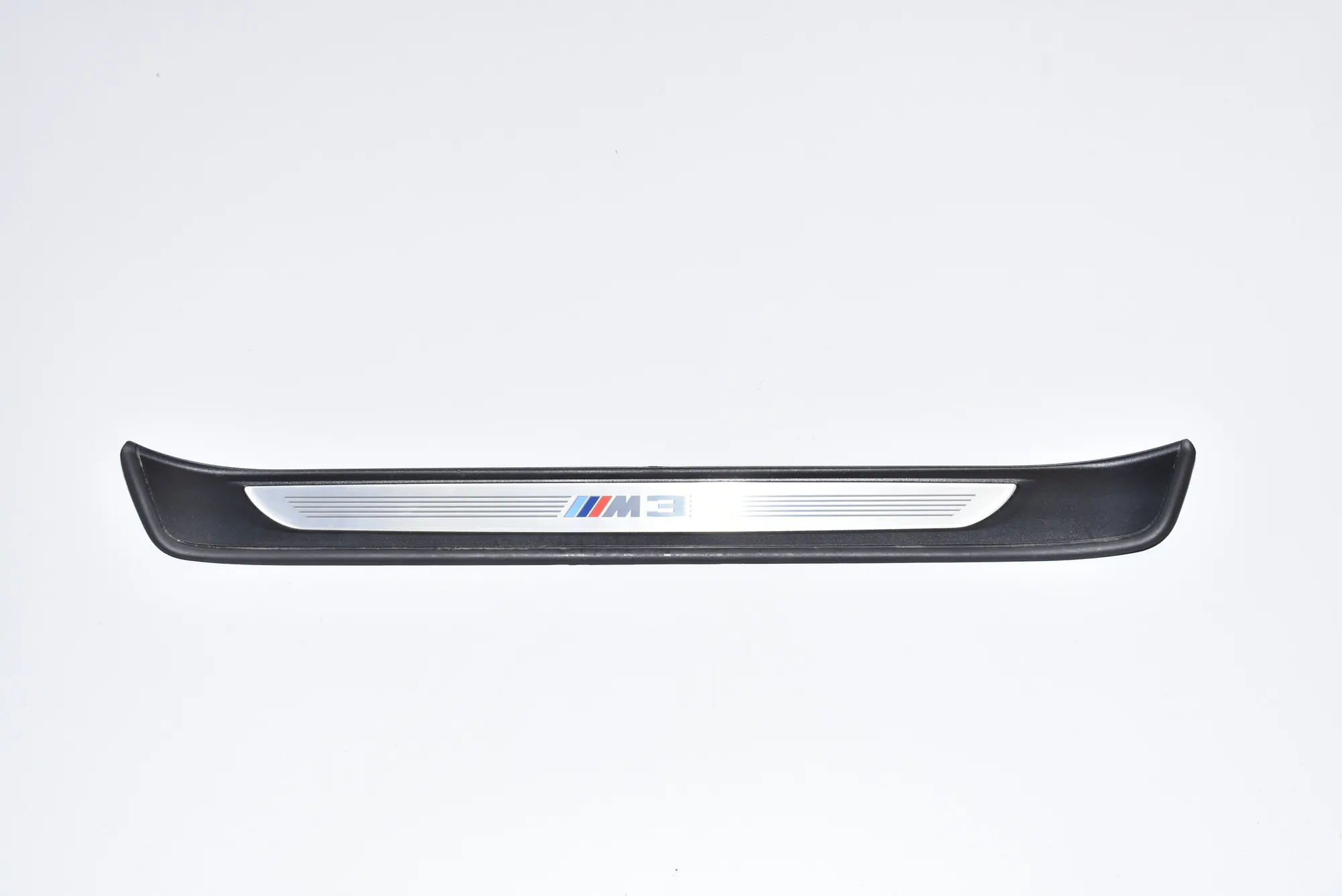 Door Sill Trim Kit – OEM 7034305 · BMW 5 (E60) BMW 5 (E60) 520 d 2008 – 11
