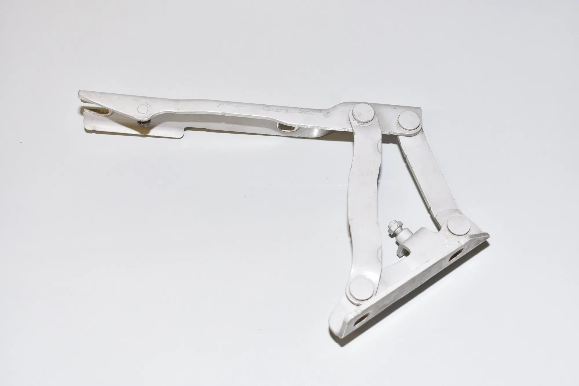 Front Left Bonnet Hinge – OEM 7008727 · BMW 5 (E60) BMW 5 (E60) 520 d 2009