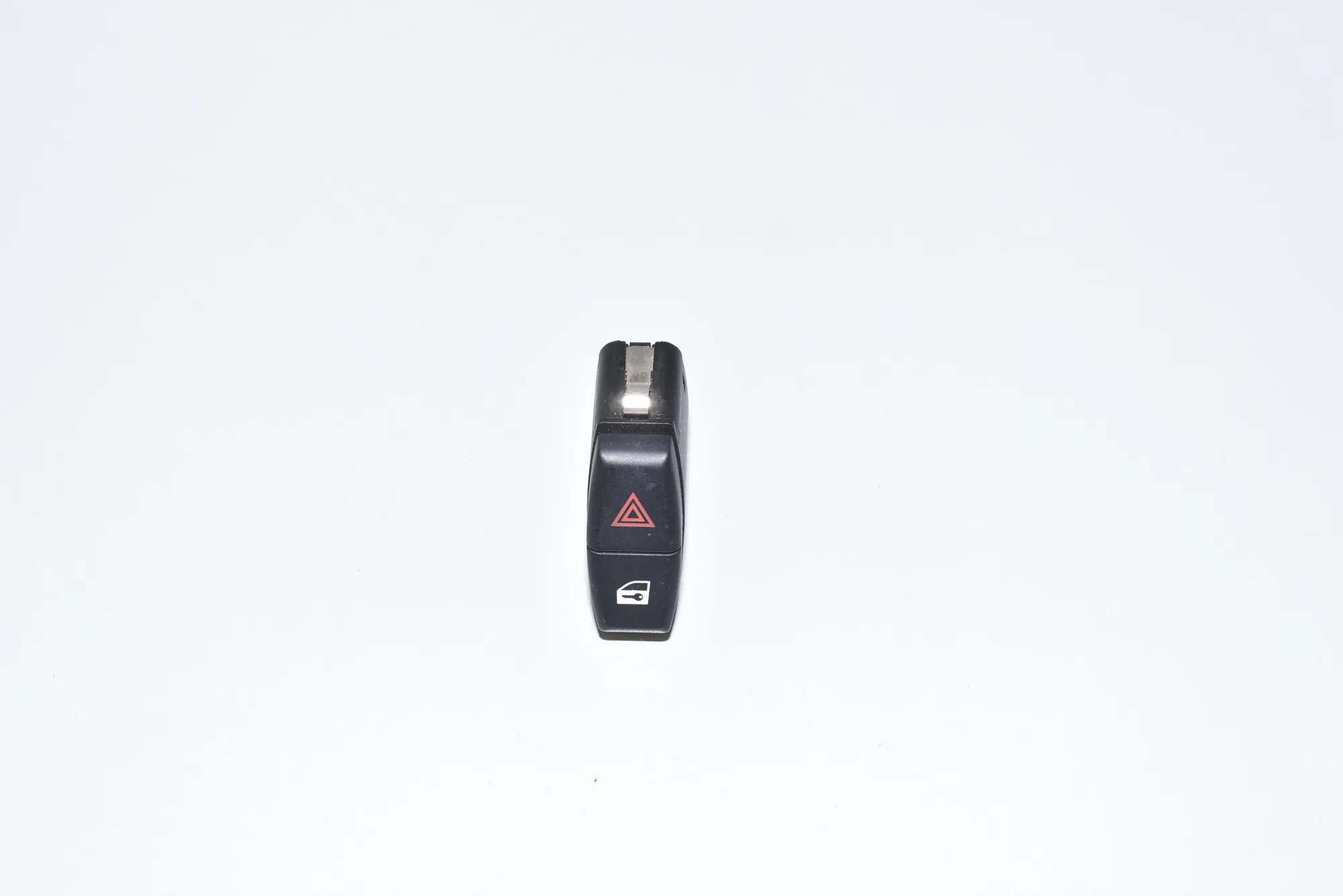 Hazard Button – OEM 6919506 · BMW 5 (E60) BMW 5 (E60) 520 d 2009 – 2